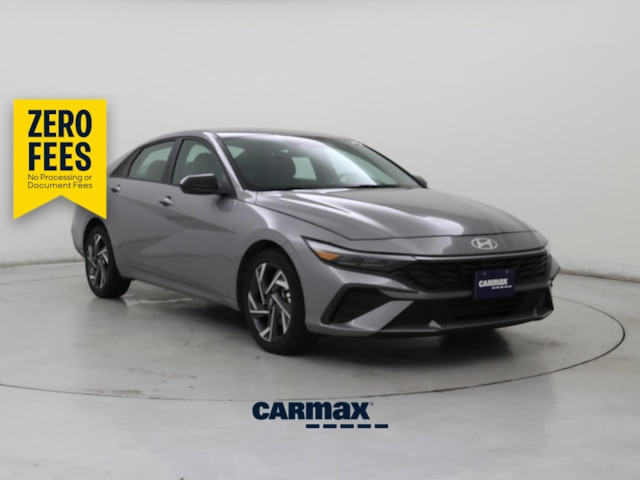 Gray 2025 Hyundai Elantra Sedan Front-Wheel Drive Automatic
