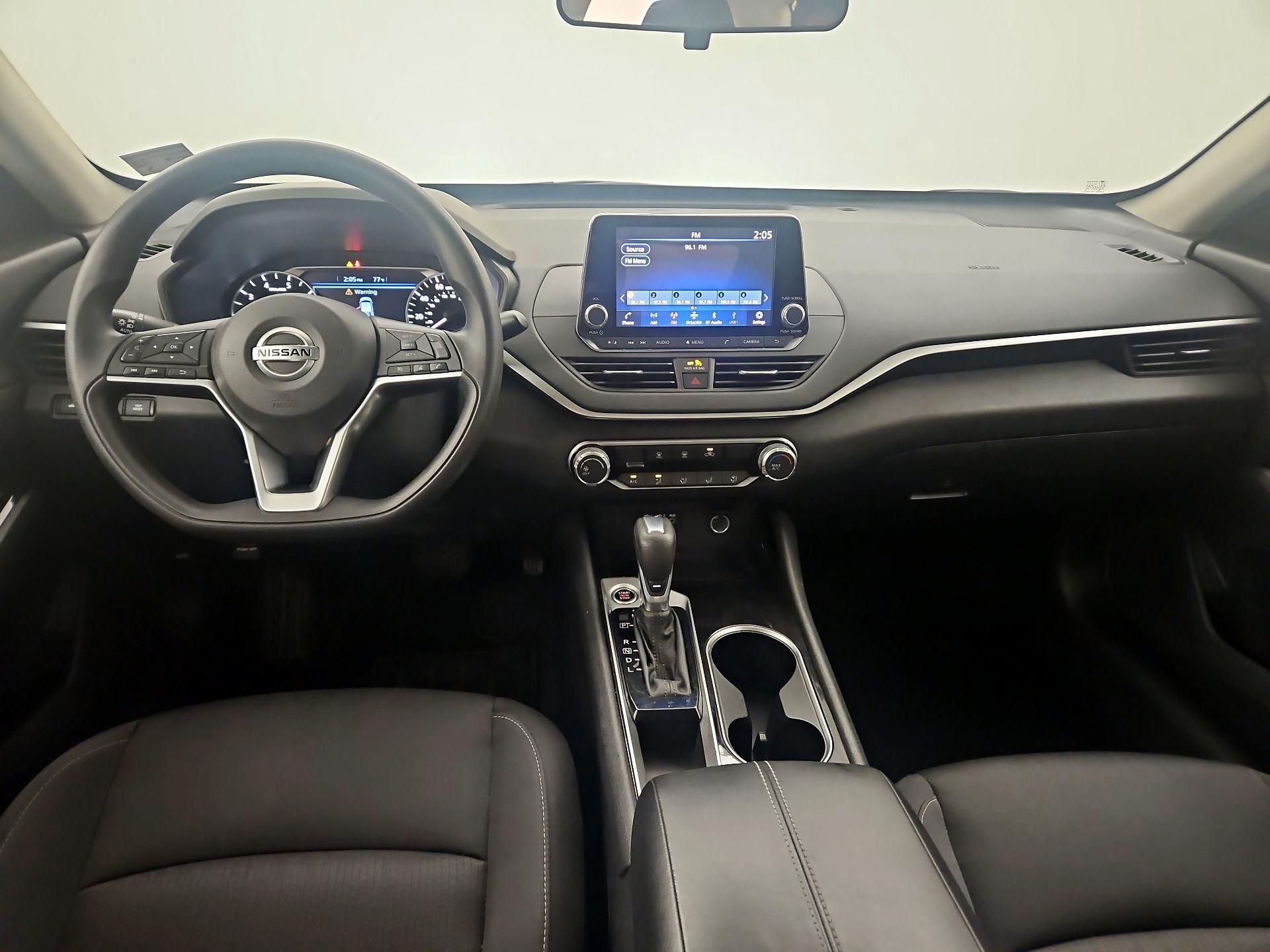 Thumbnail: 2021 Nissan Altima - 9