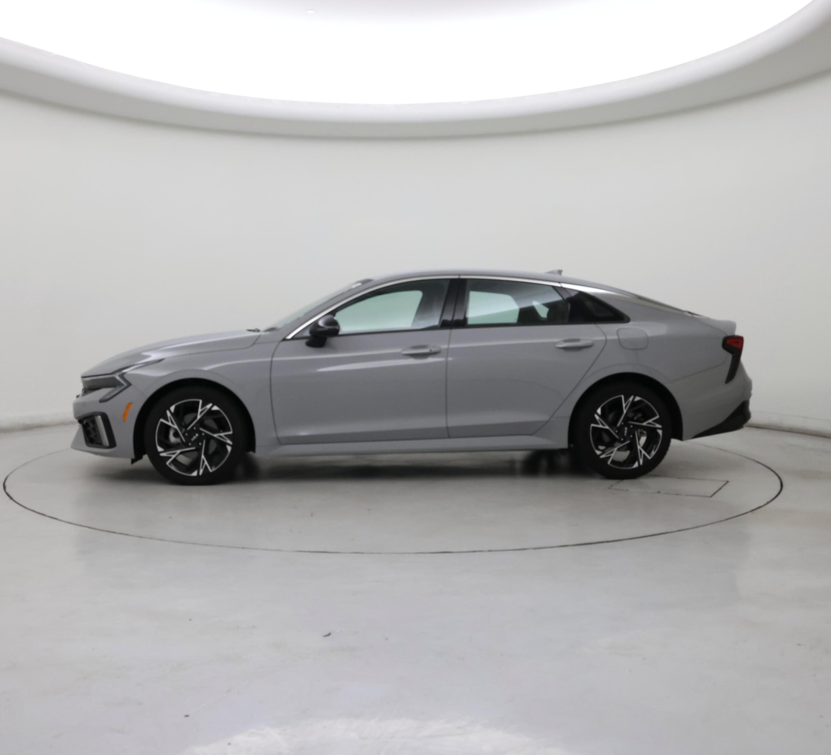 Thumbnail: 2026 Kia K5 - 3