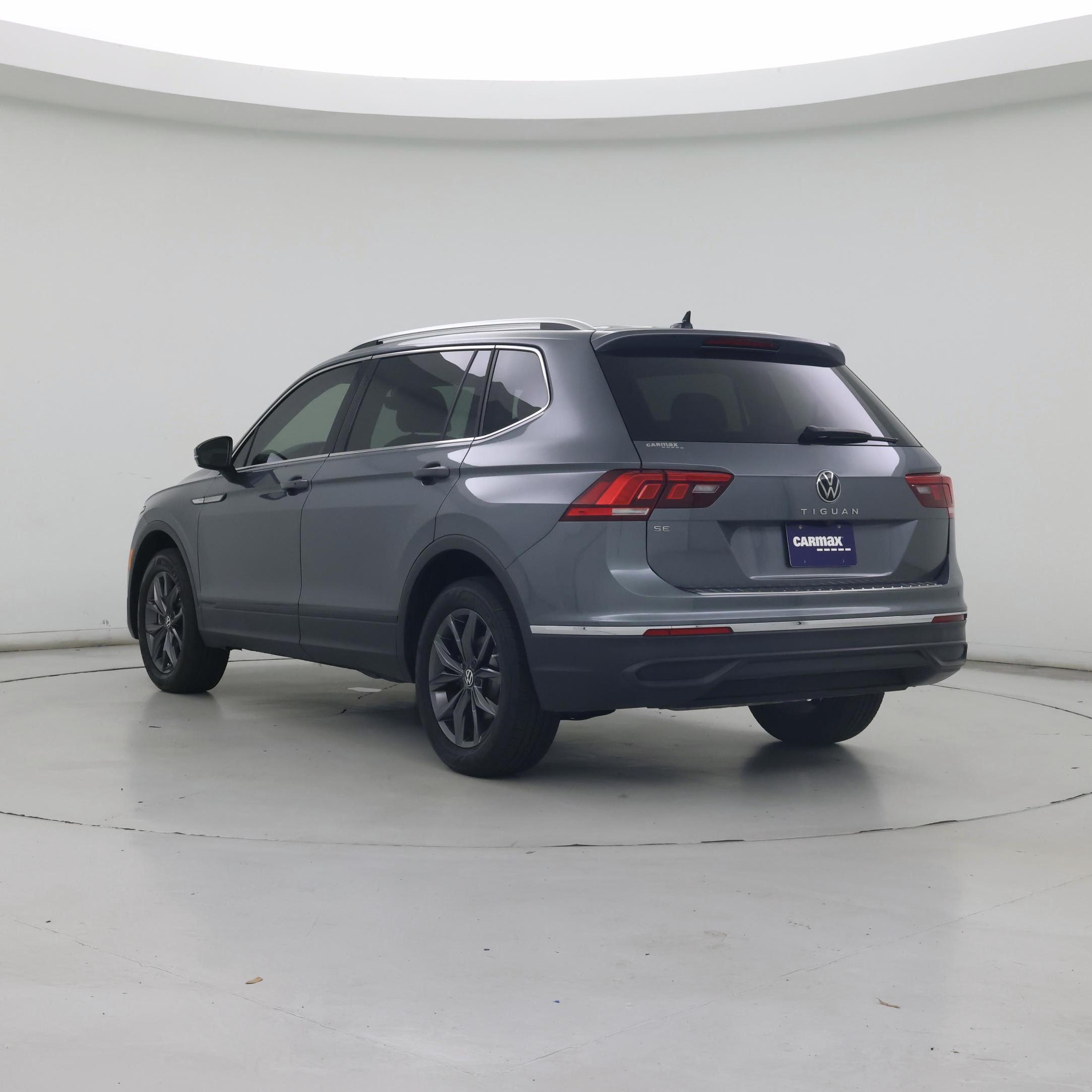 Thumbnail: 2023 Volkswagen Tiguan - 2