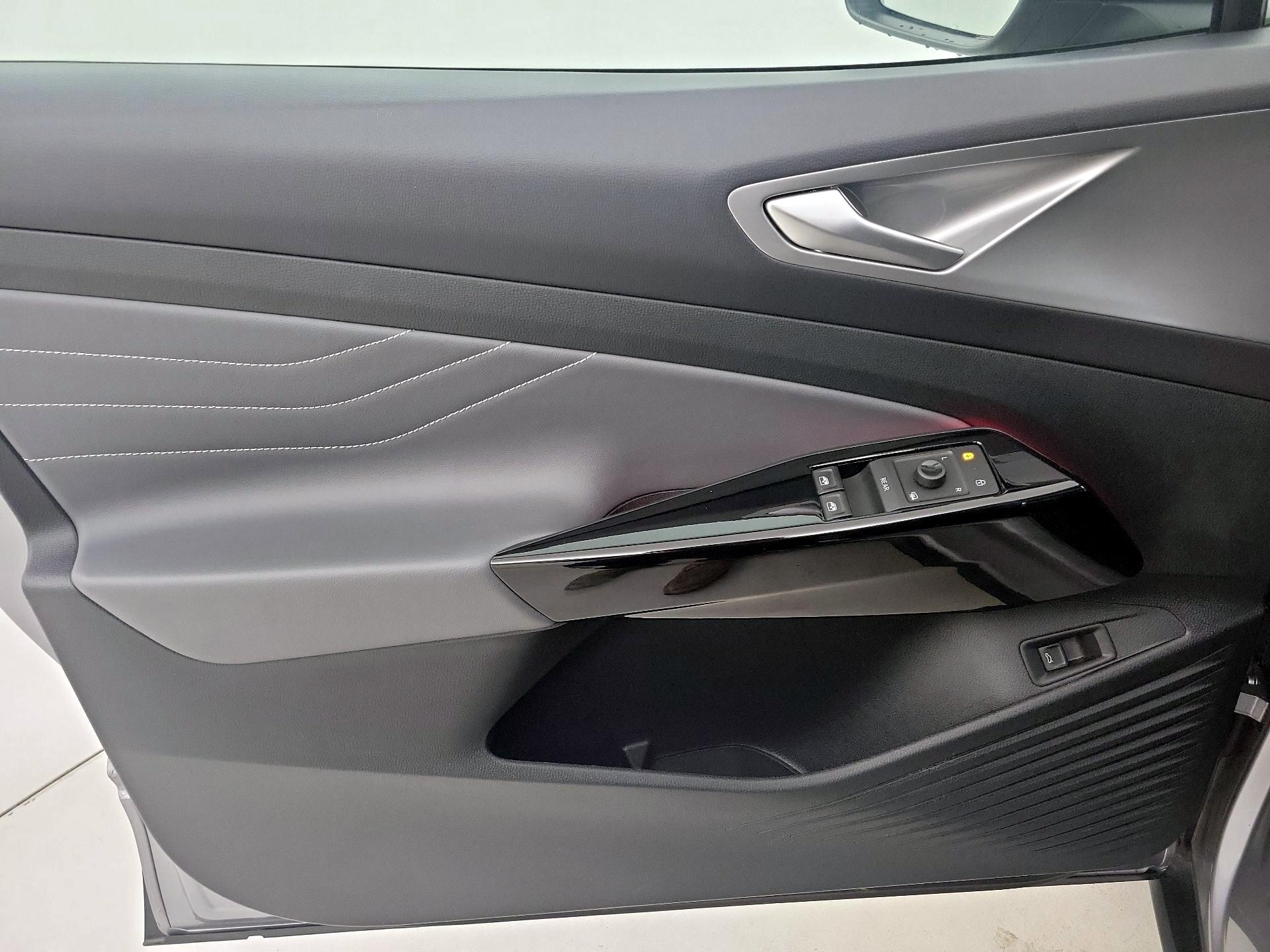 Thumbnail: 2023 Volkswagen ID.4 - 12