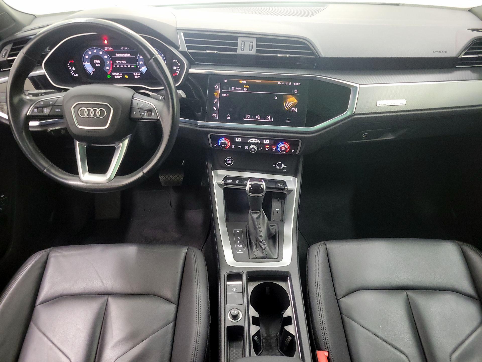 Thumbnail: 2023 Audi Q3 - 9