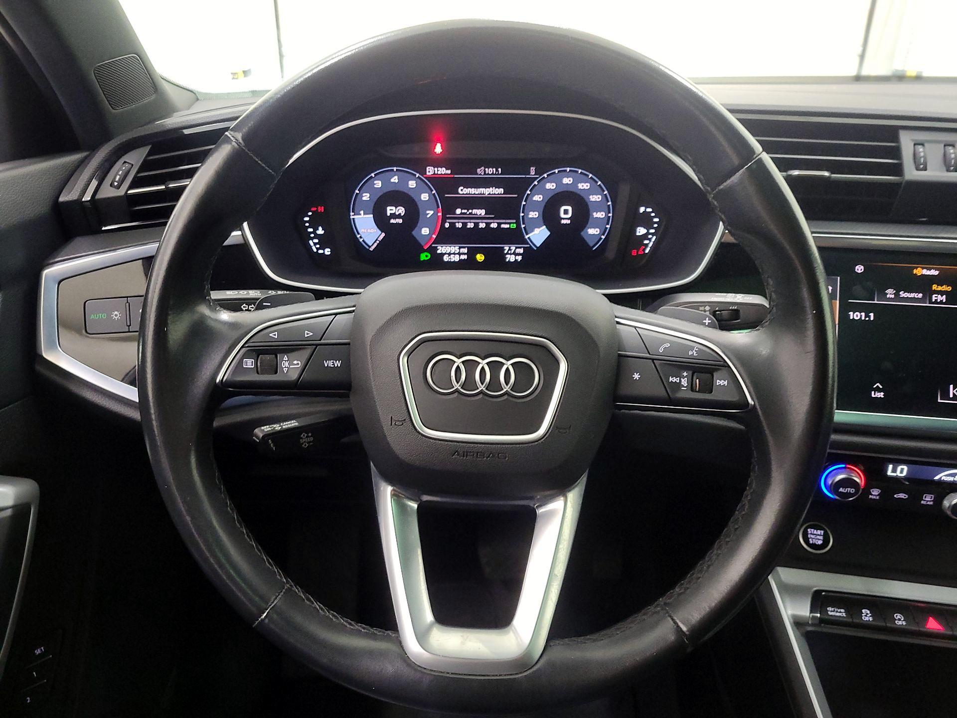 Thumbnail: 2023 Audi Q3 - 10