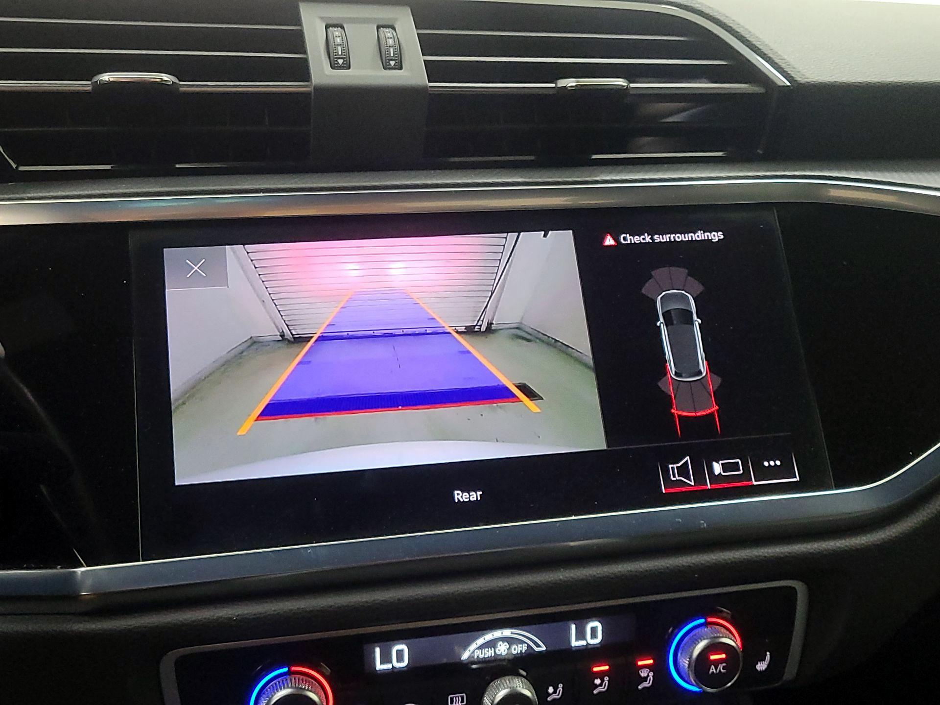 Thumbnail: 2023 Audi Q3 - 14