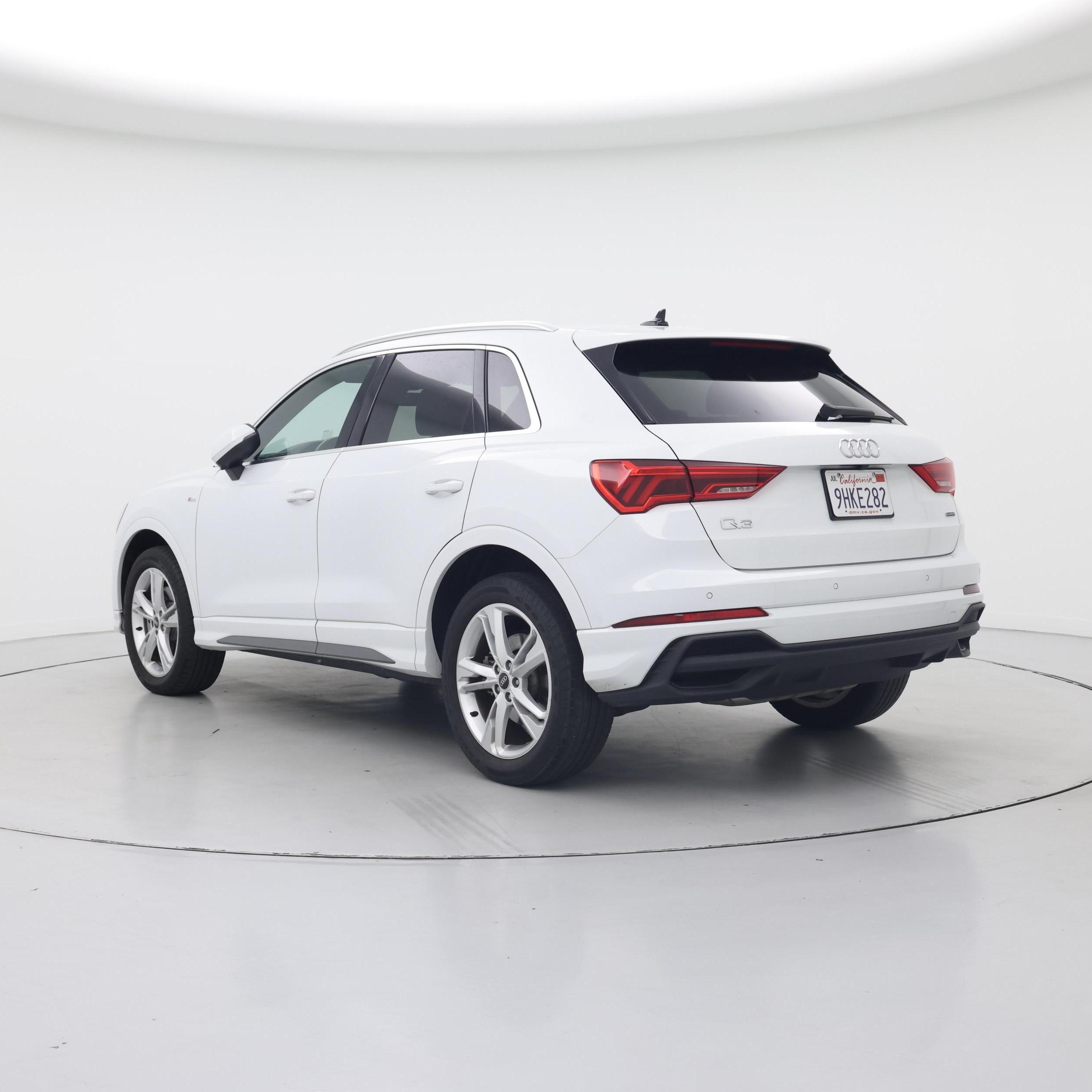 Thumbnail: 2023 Audi Q3 - 2