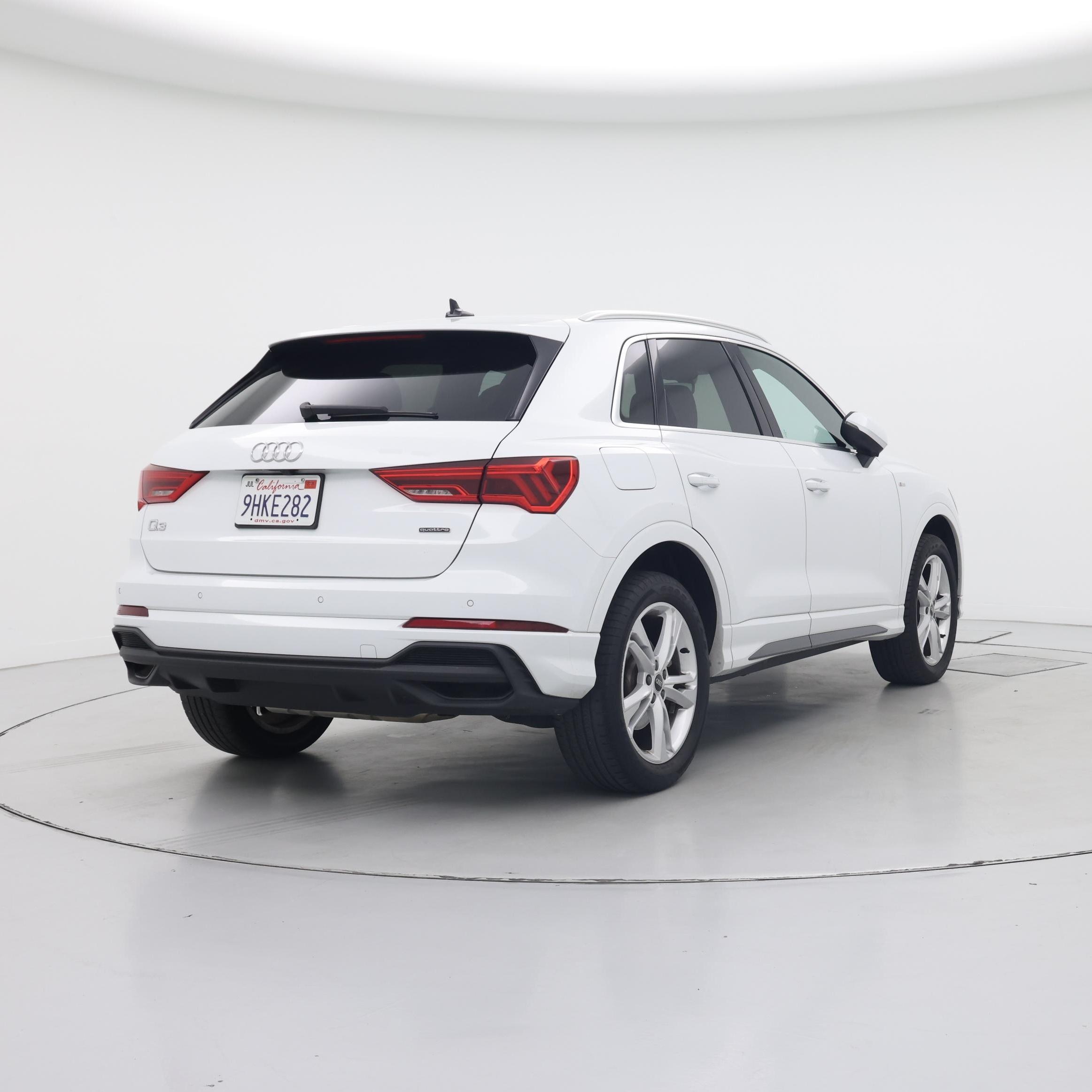 Thumbnail: 2023 Audi Q3 - 8