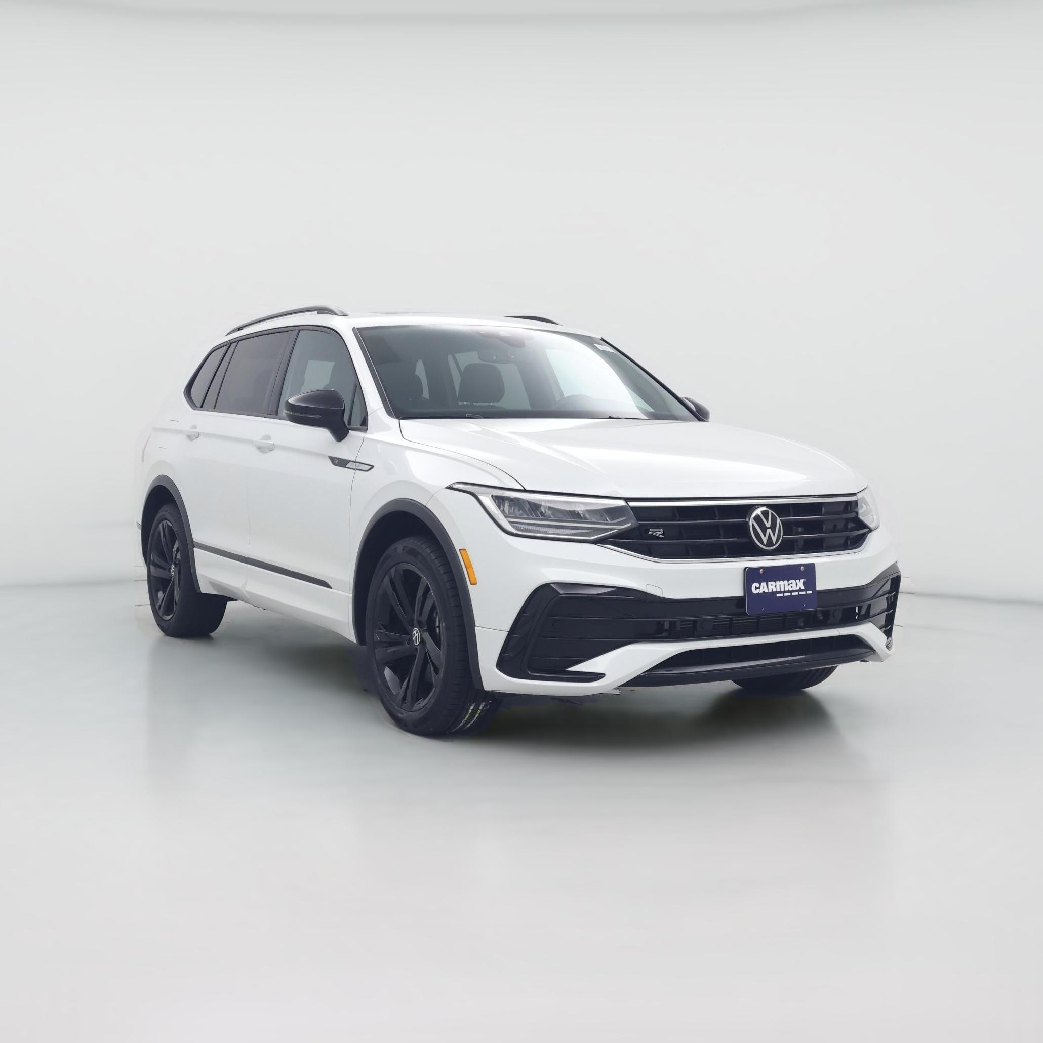 Thumbnail: 2023 Volkswagen Tiguan - 1
