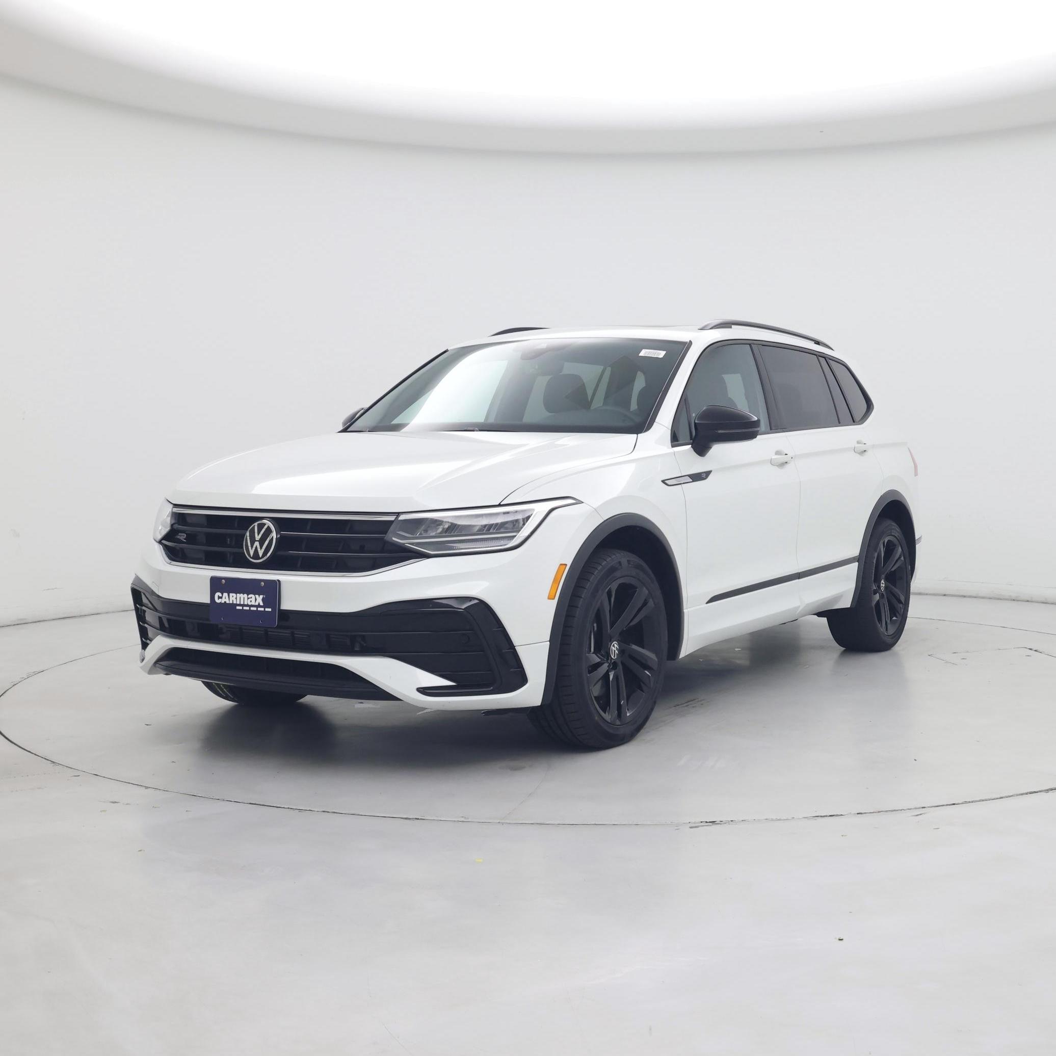 Thumbnail: 2023 Volkswagen Tiguan - 4