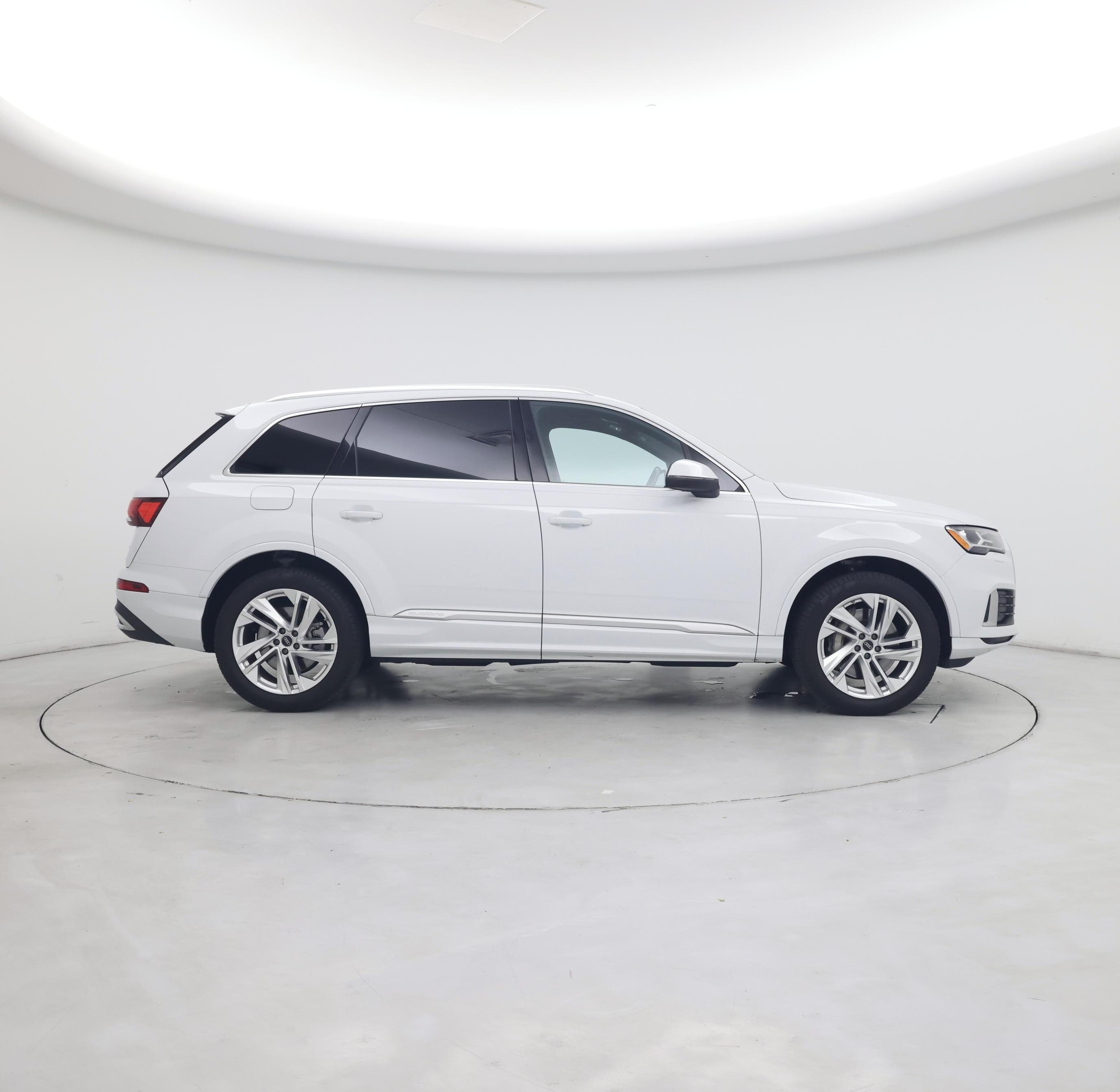 Thumbnail: 2023 Audi Q7 - 7