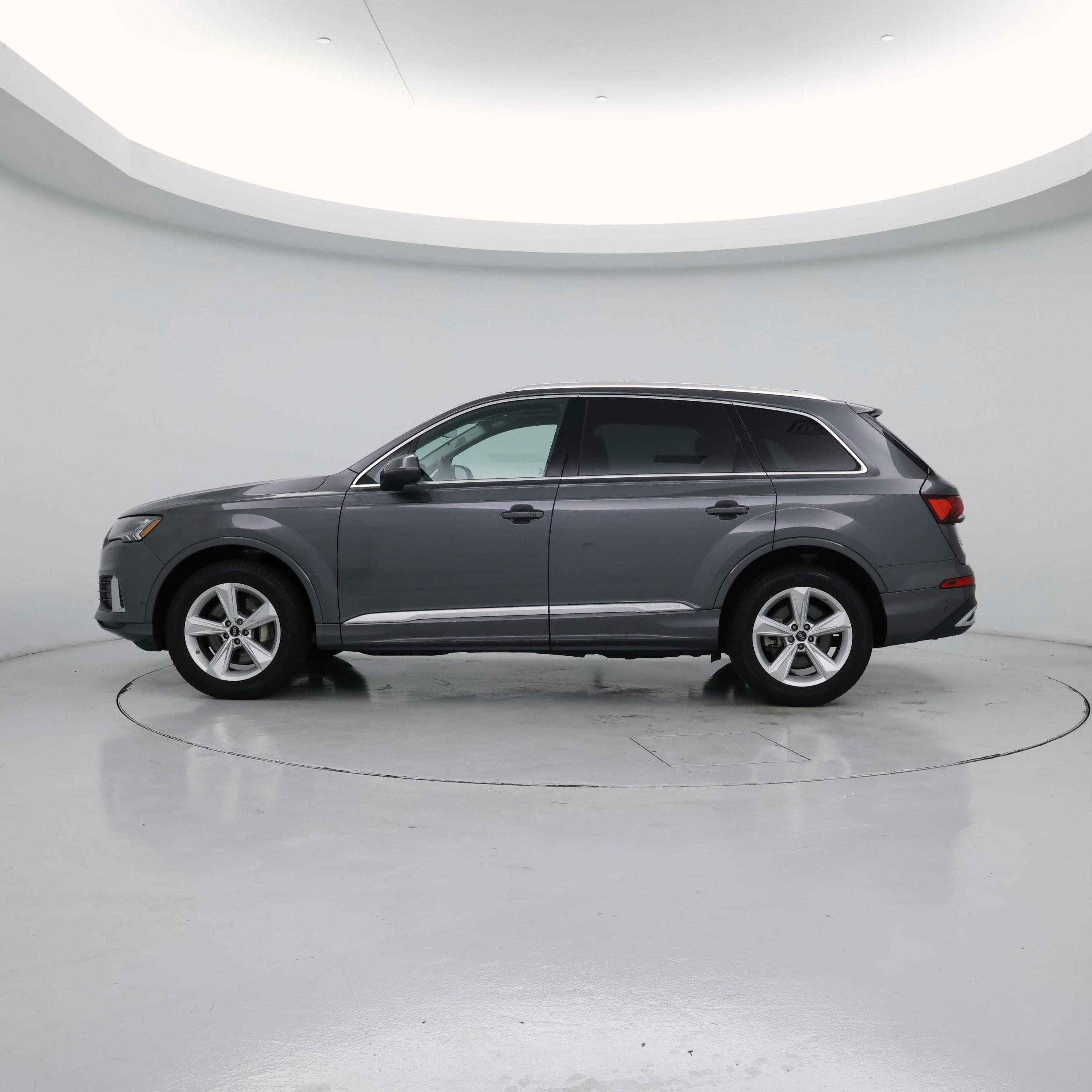 Thumbnail: 2023 Audi Q7 - 3