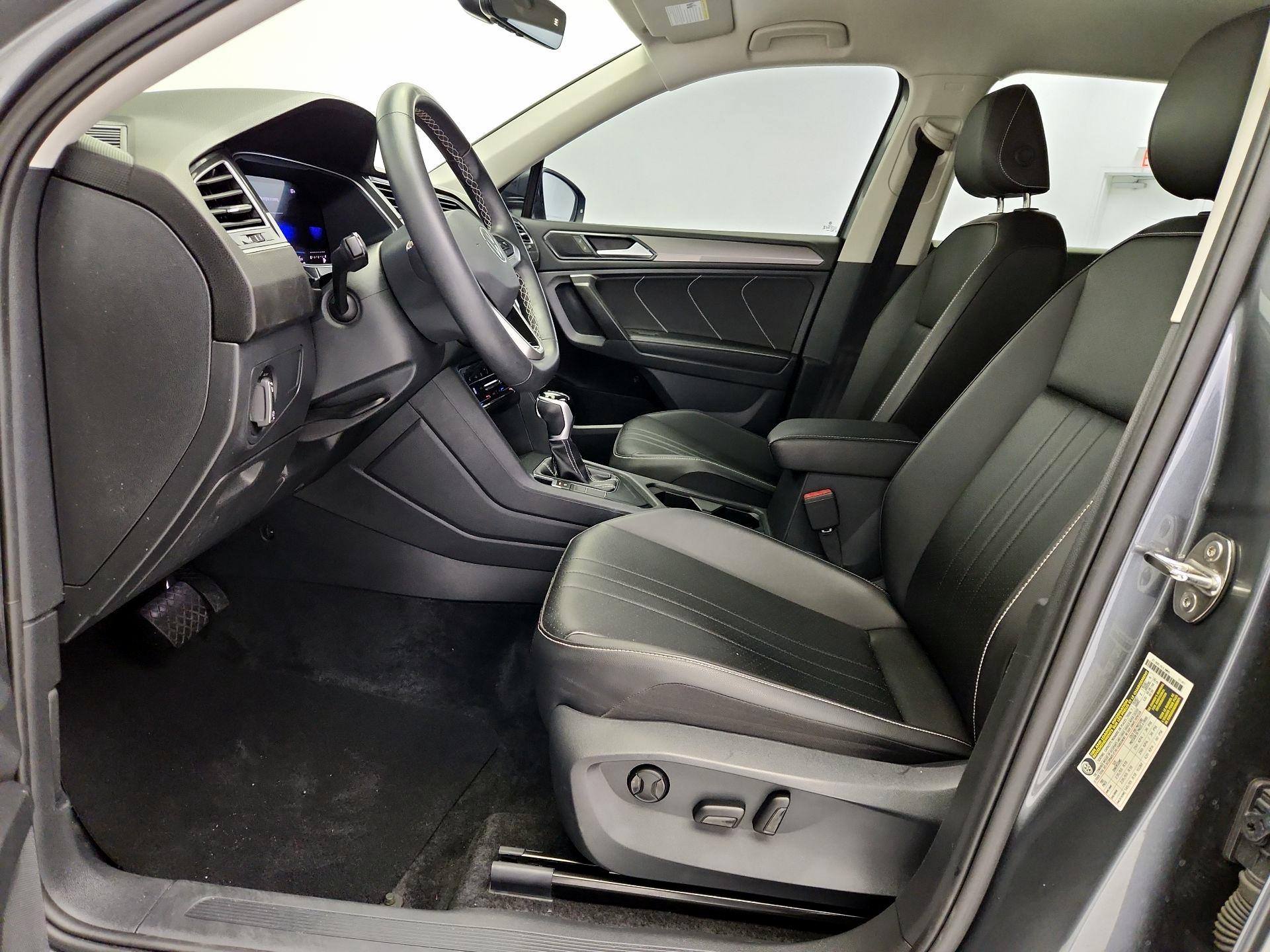 Thumbnail: 2024 Volkswagen Tiguan - 11