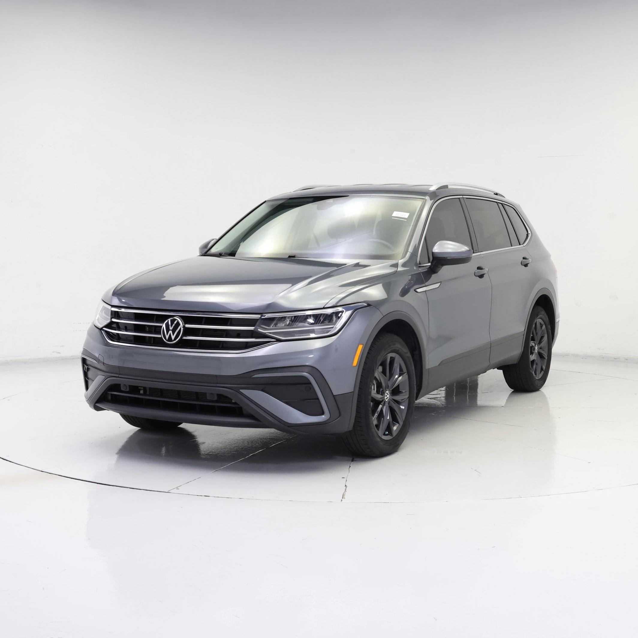 Thumbnail: 2024 Volkswagen Tiguan - 4