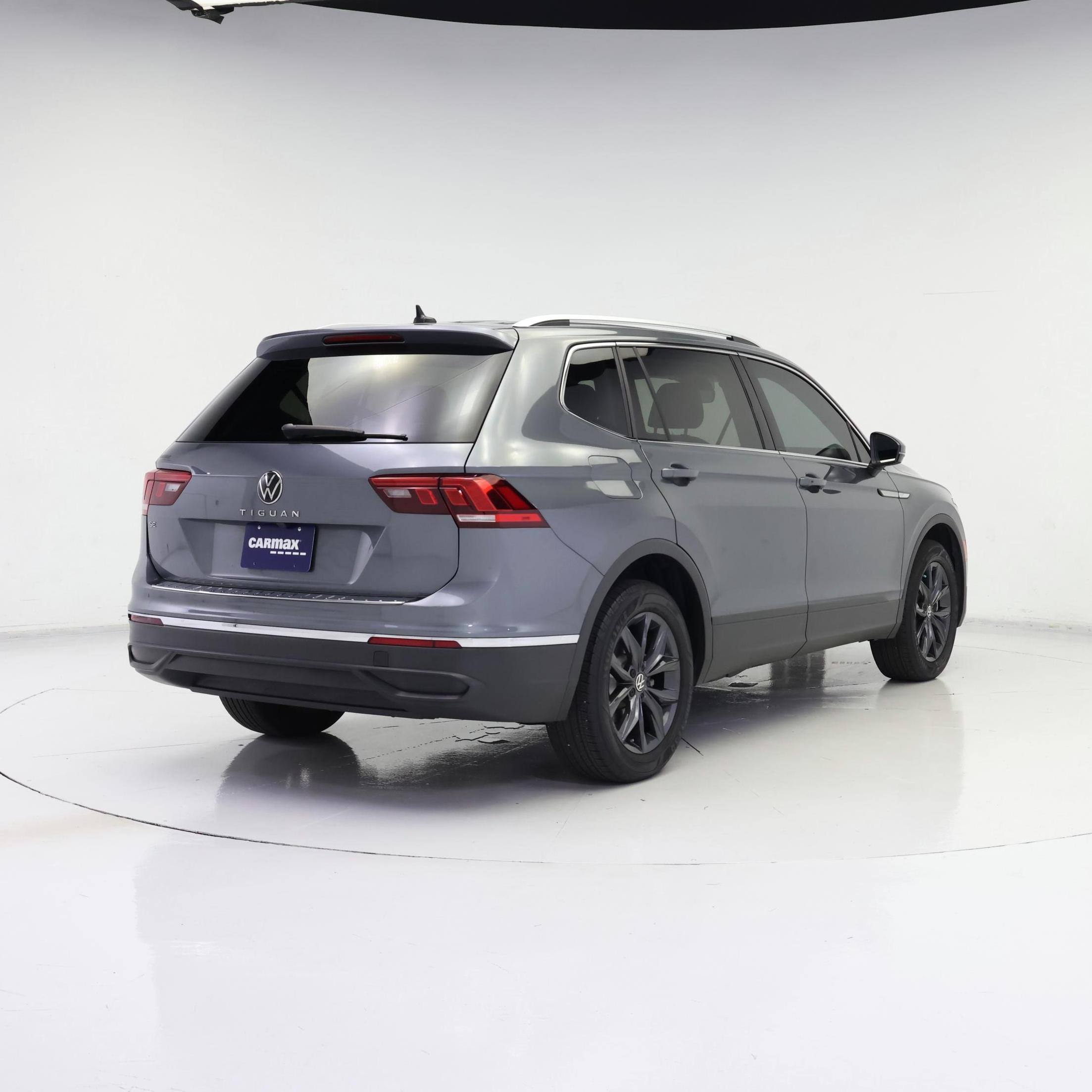 Thumbnail: 2024 Volkswagen Tiguan - 8