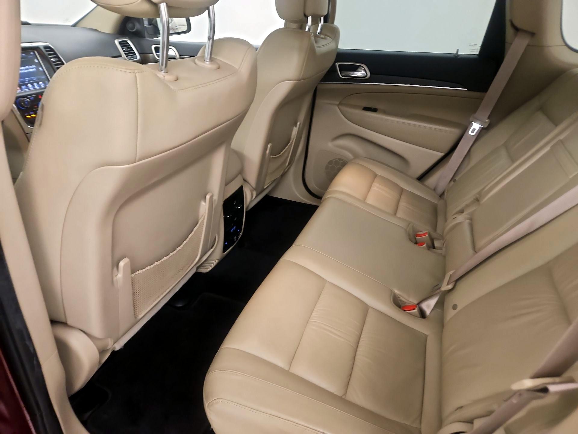 Thumbnail: 2016 Jeep Grand Cherokee - 18