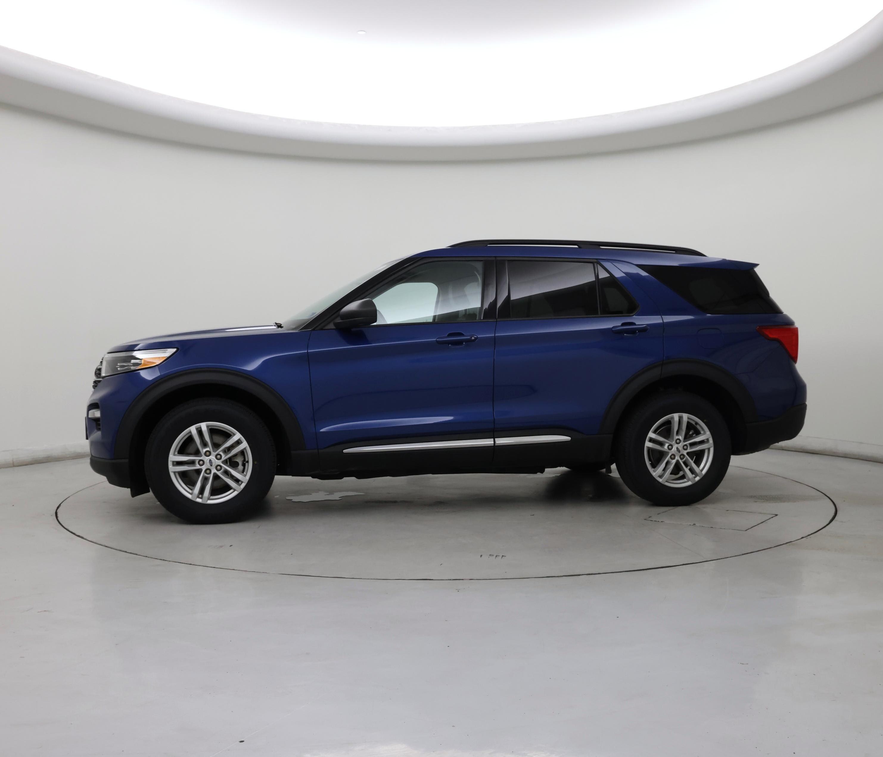 Thumbnail: 2023 Ford Explorer - 3