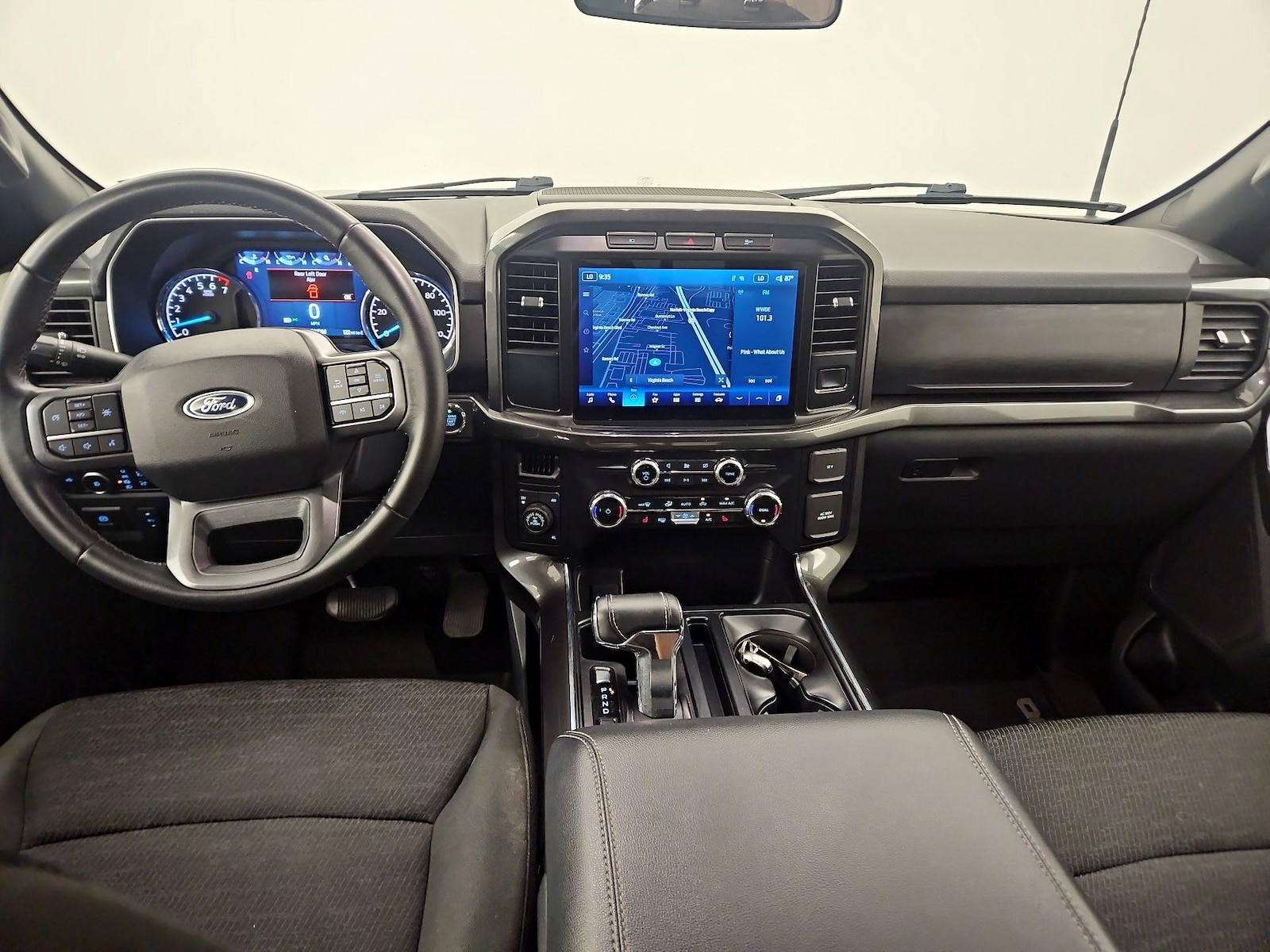 2023 Ford F-150 XLT - Photo 10