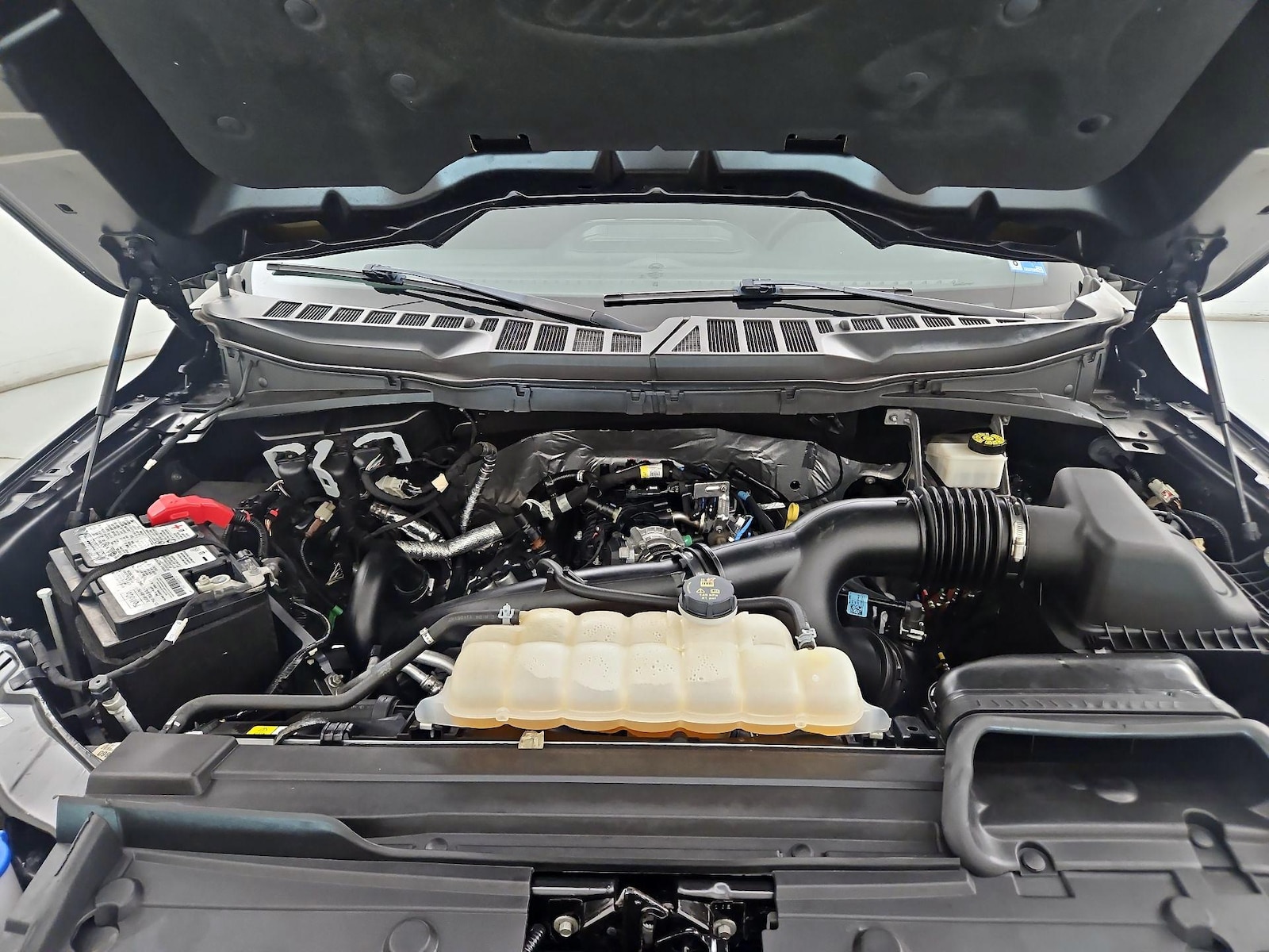 2023 Ford F-150 XLT - Photo 23