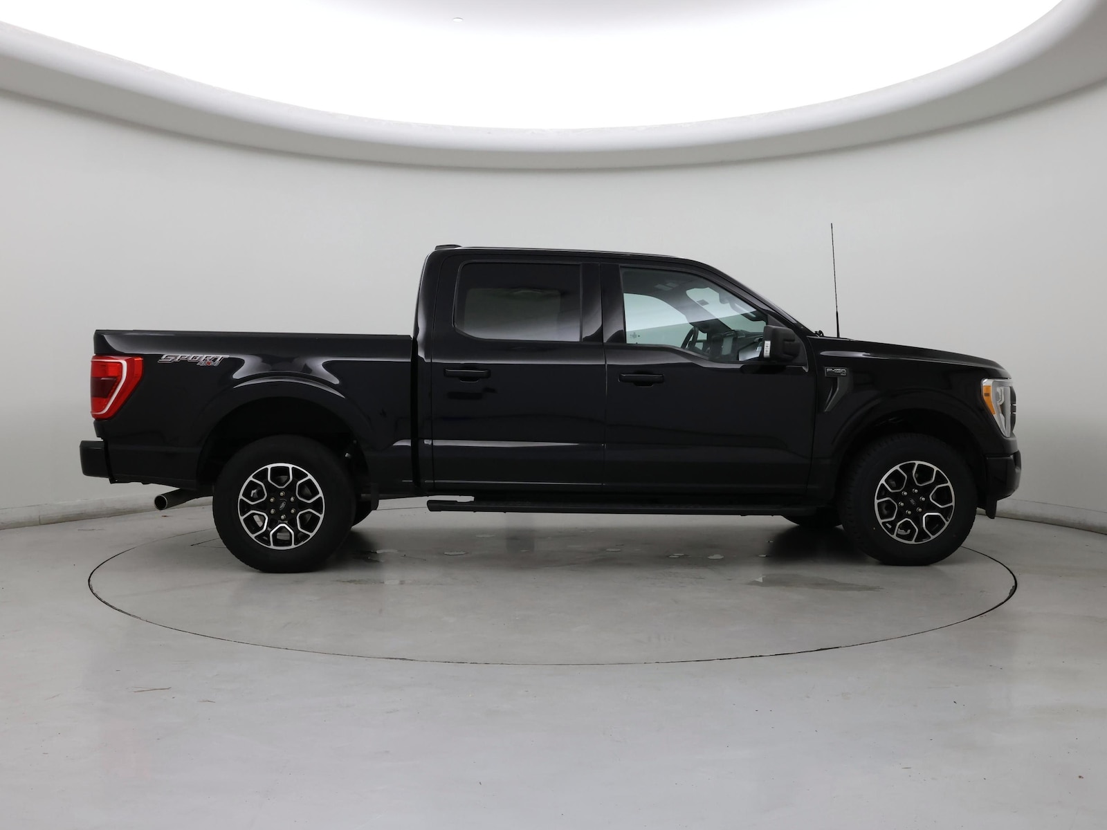 2023 Ford F-150 XLT - Photo 8
