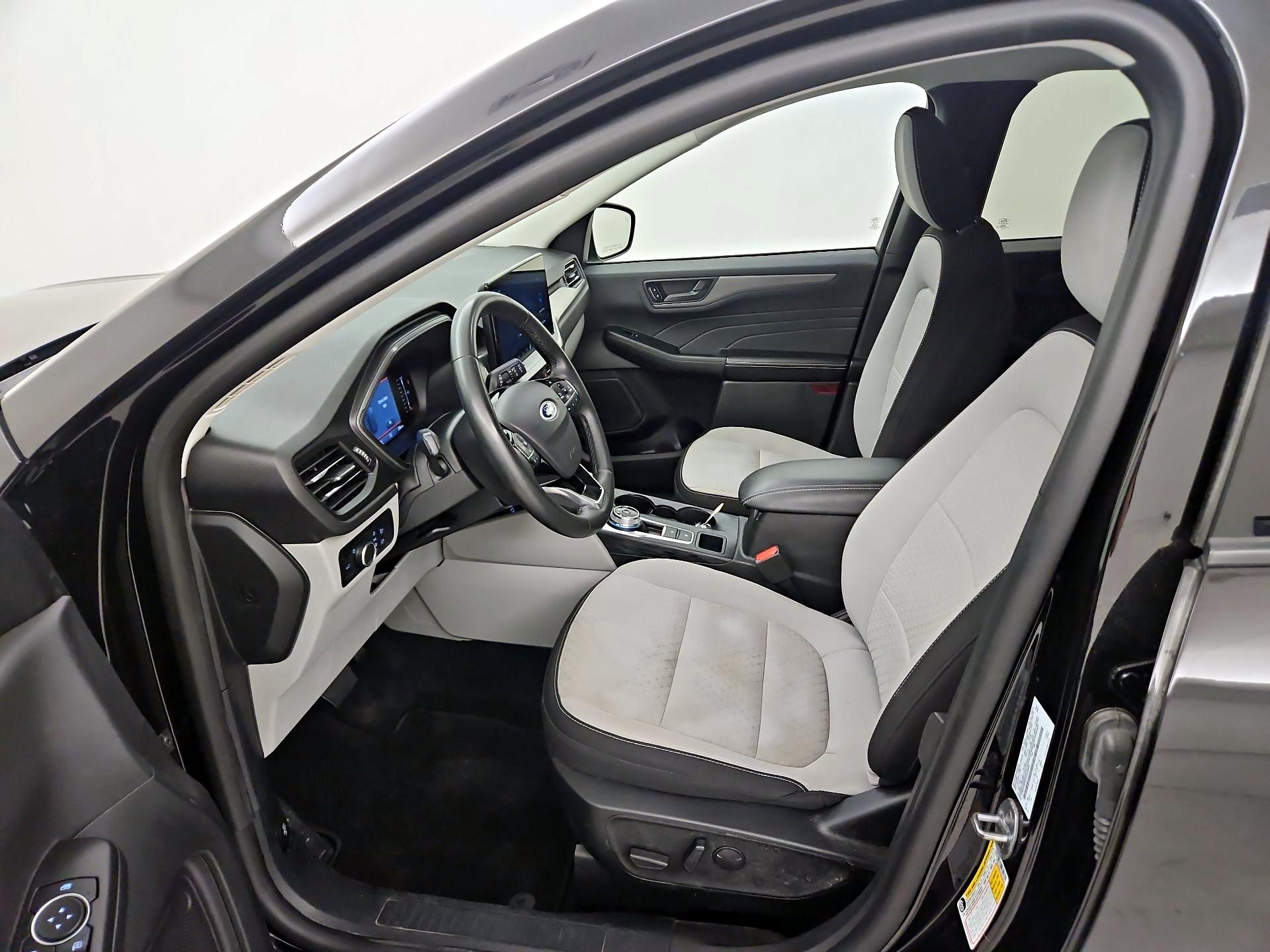 Thumbnail: 2023 Ford Escape - 11