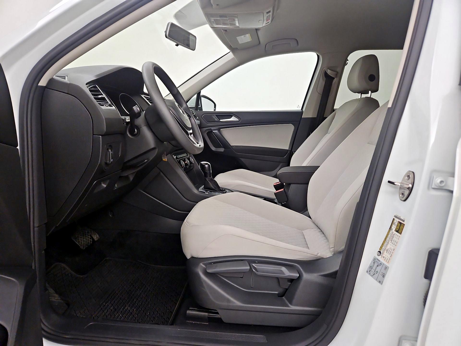 Thumbnail: 2021 Volkswagen Tiguan - 11