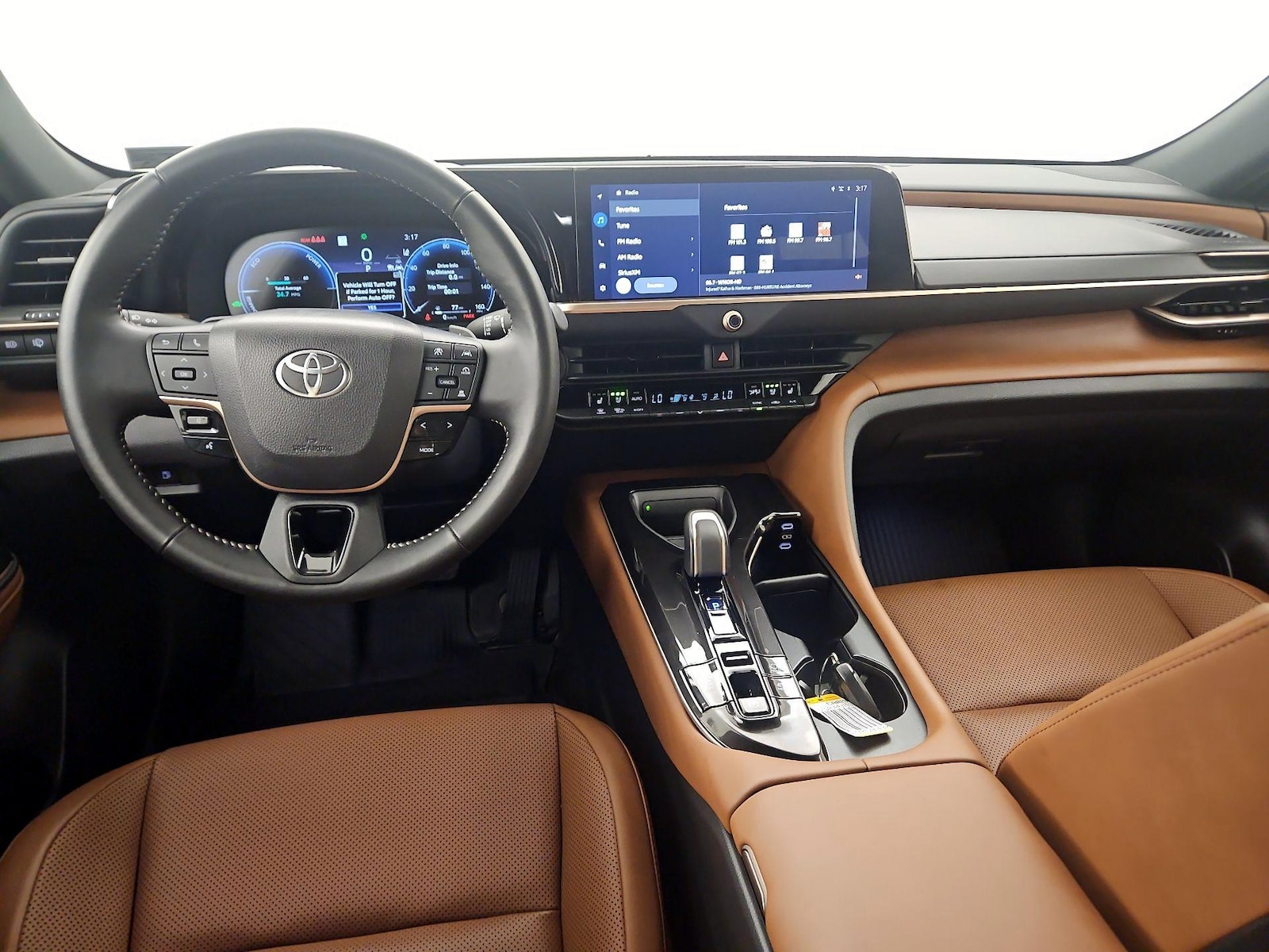 2025 Toyota Crown Signia XLE - Photo 10