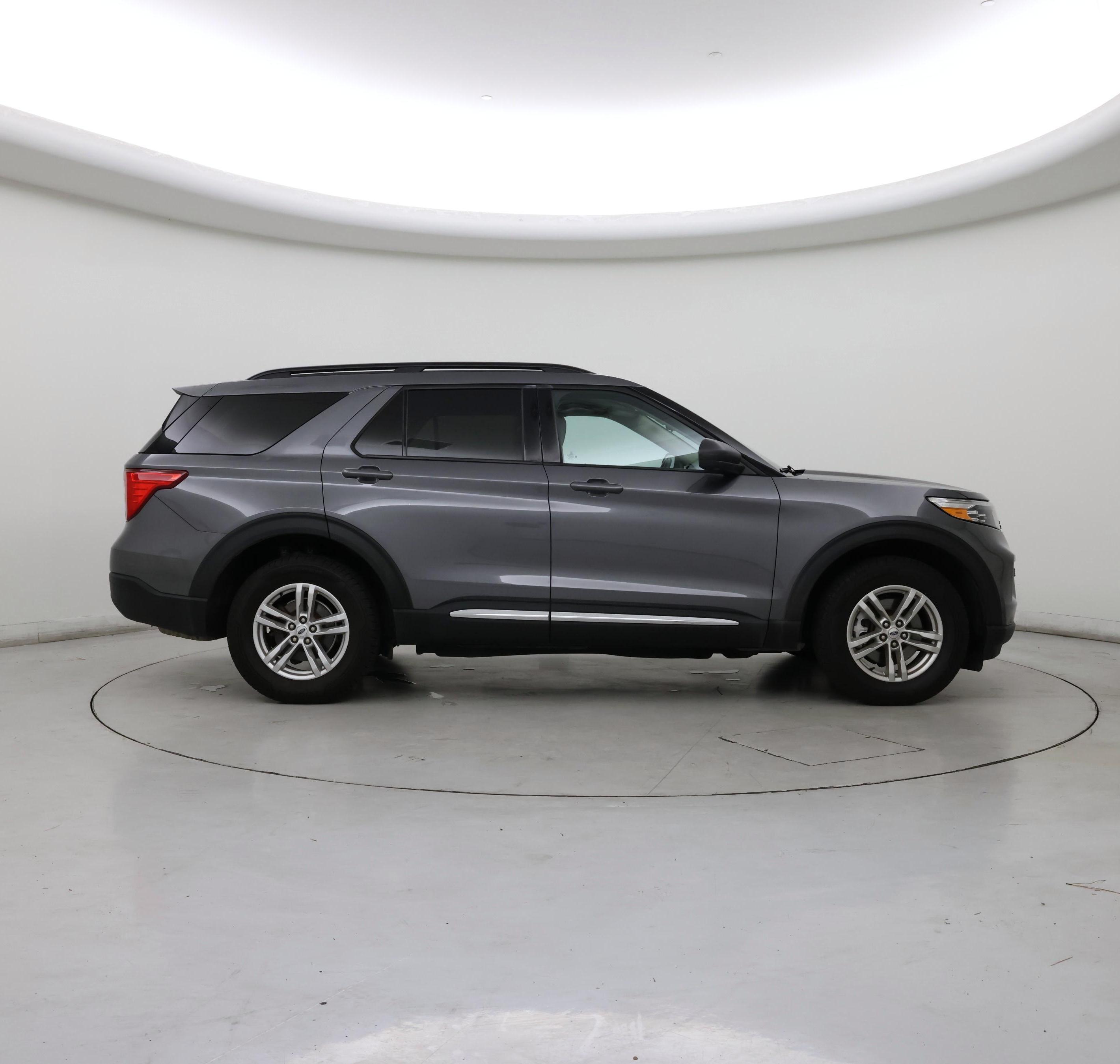 Thumbnail: 2022 Ford Explorer - 7