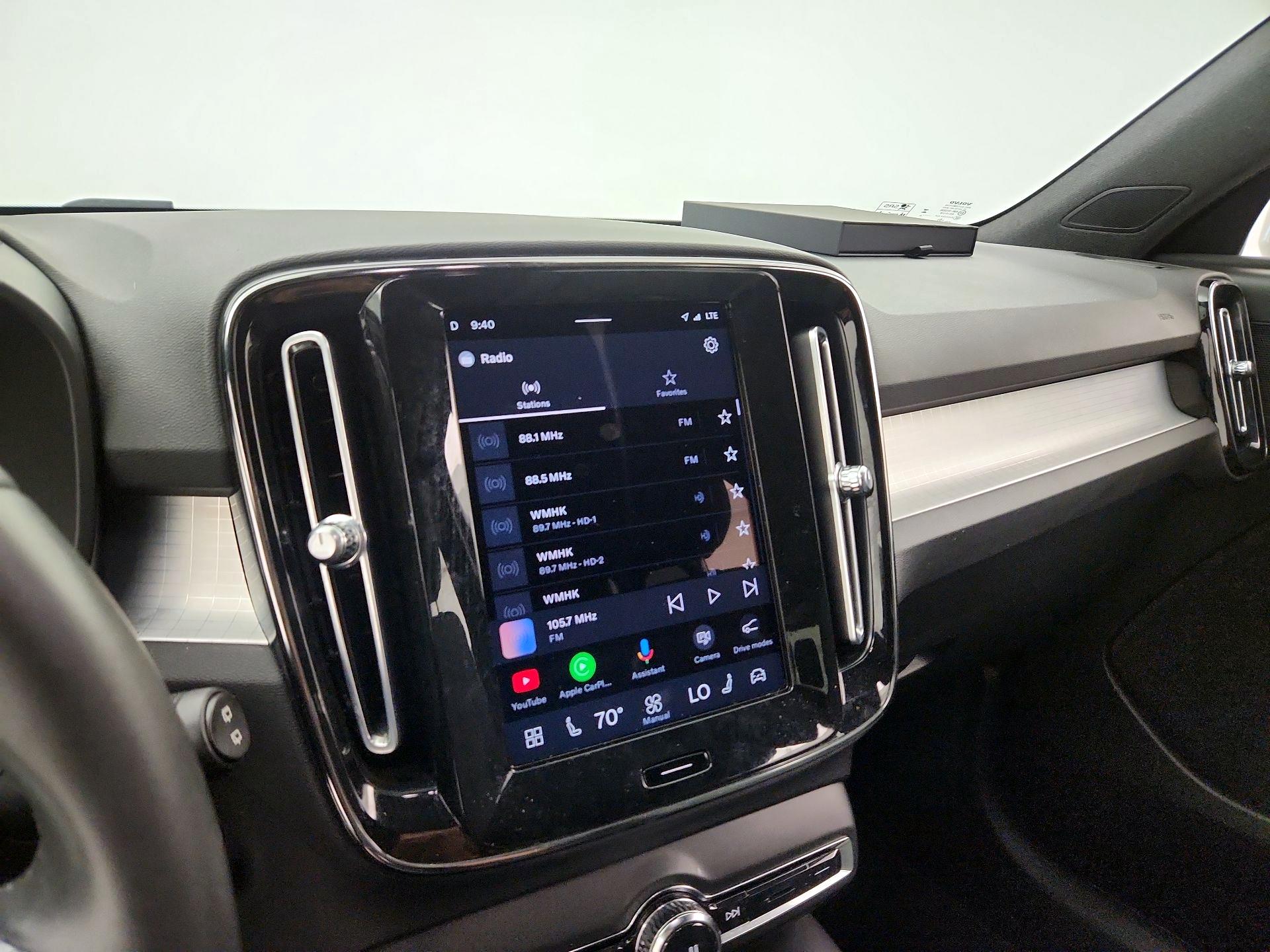Thumbnail: 2023 Volvo XC40 - 16