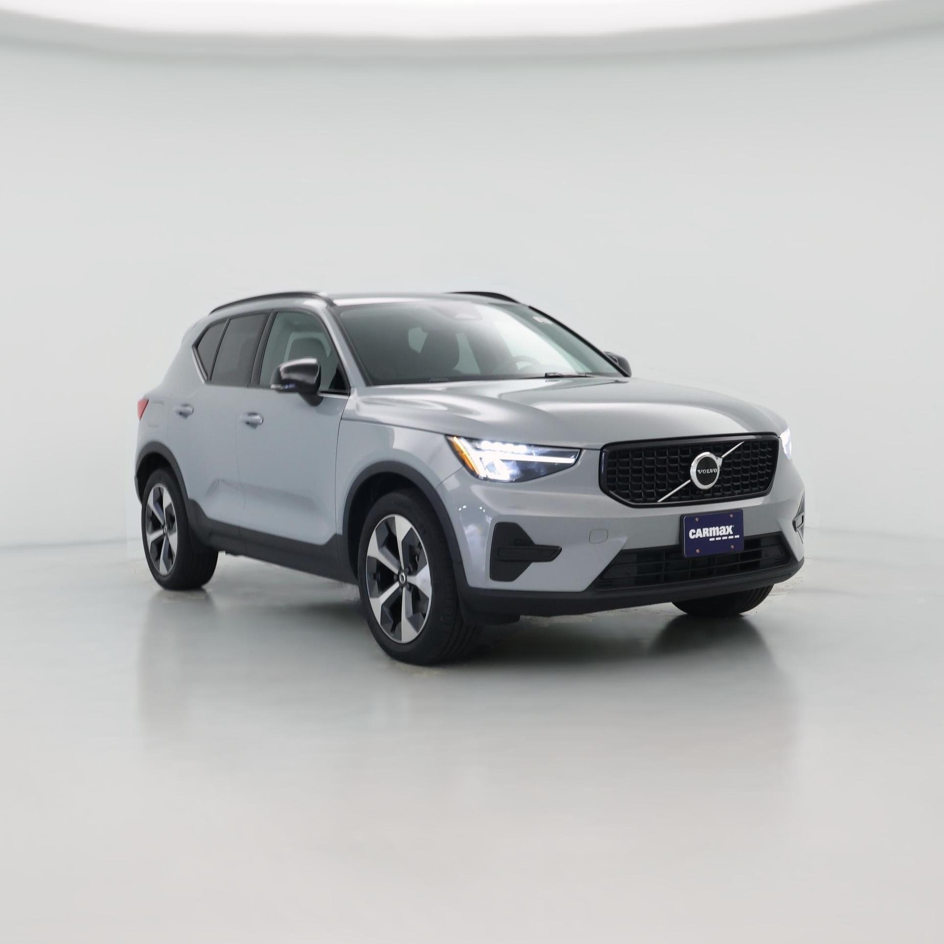 Thumbnail: 2024 Volvo XC40 - 1