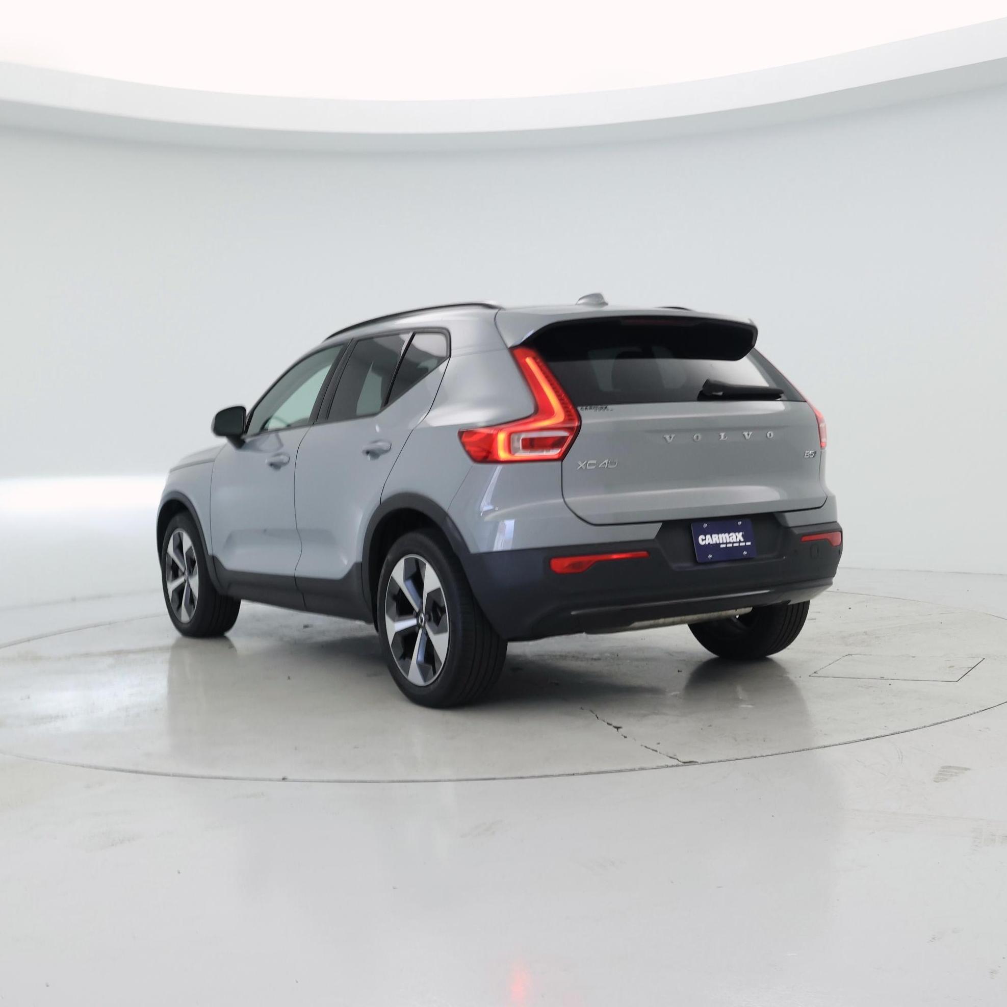 Thumbnail: 2024 Volvo XC40 - 2