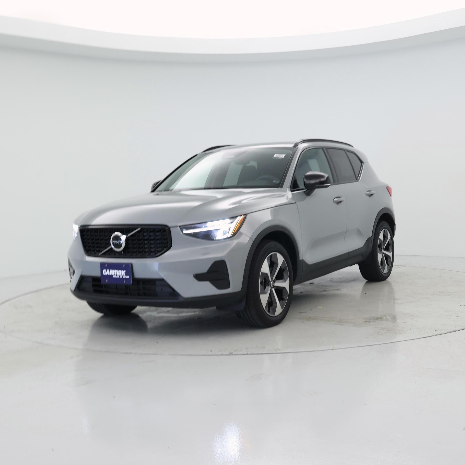 Thumbnail: 2024 Volvo XC40 - 4