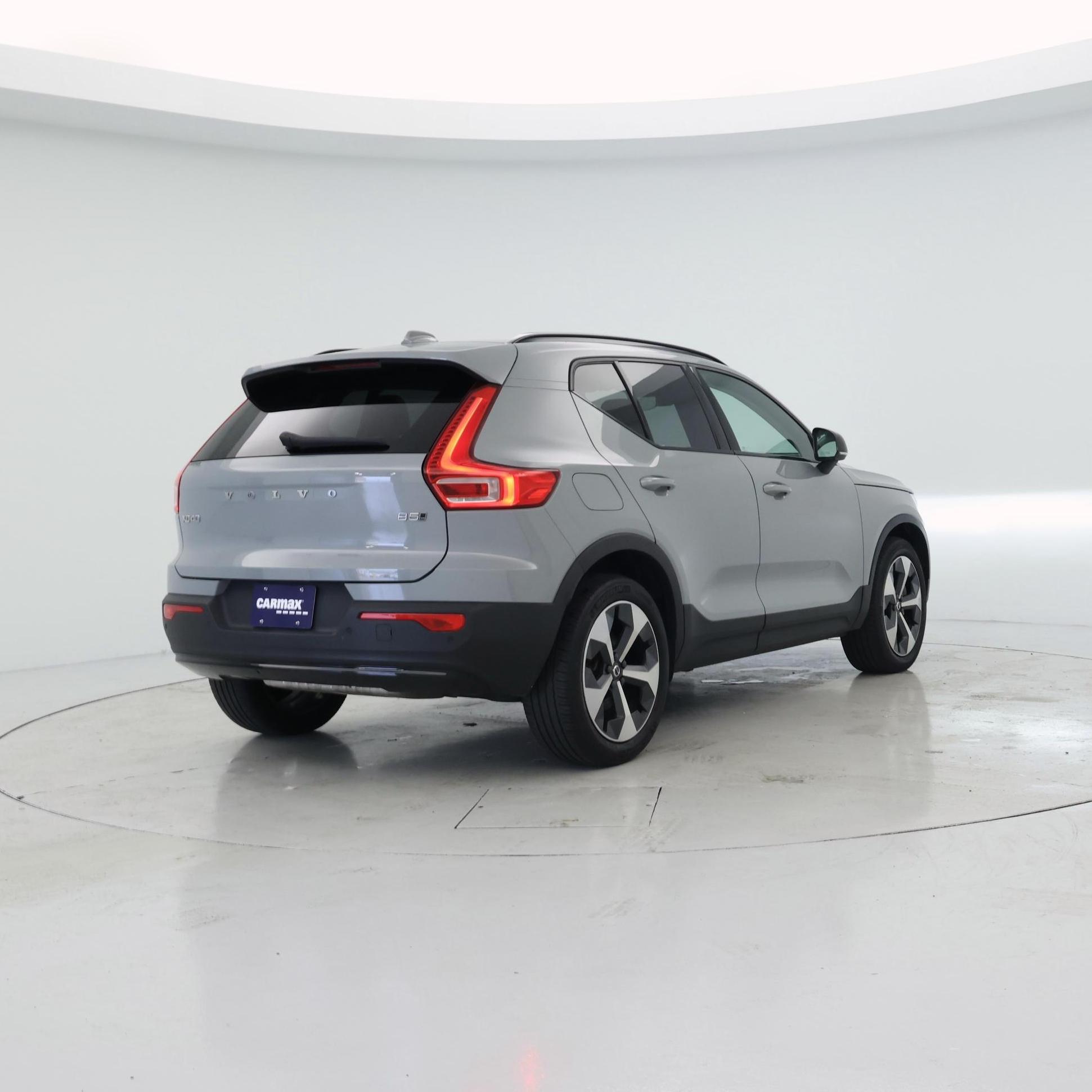 Thumbnail: 2024 Volvo XC40 - 8