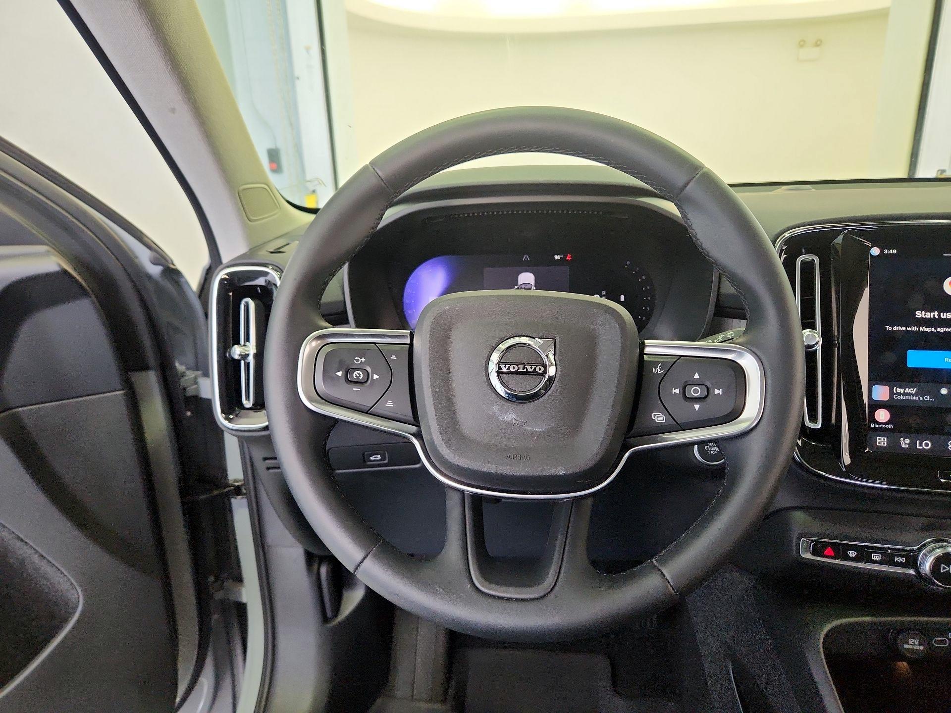 Thumbnail: 2024 Volvo XC40 - 10