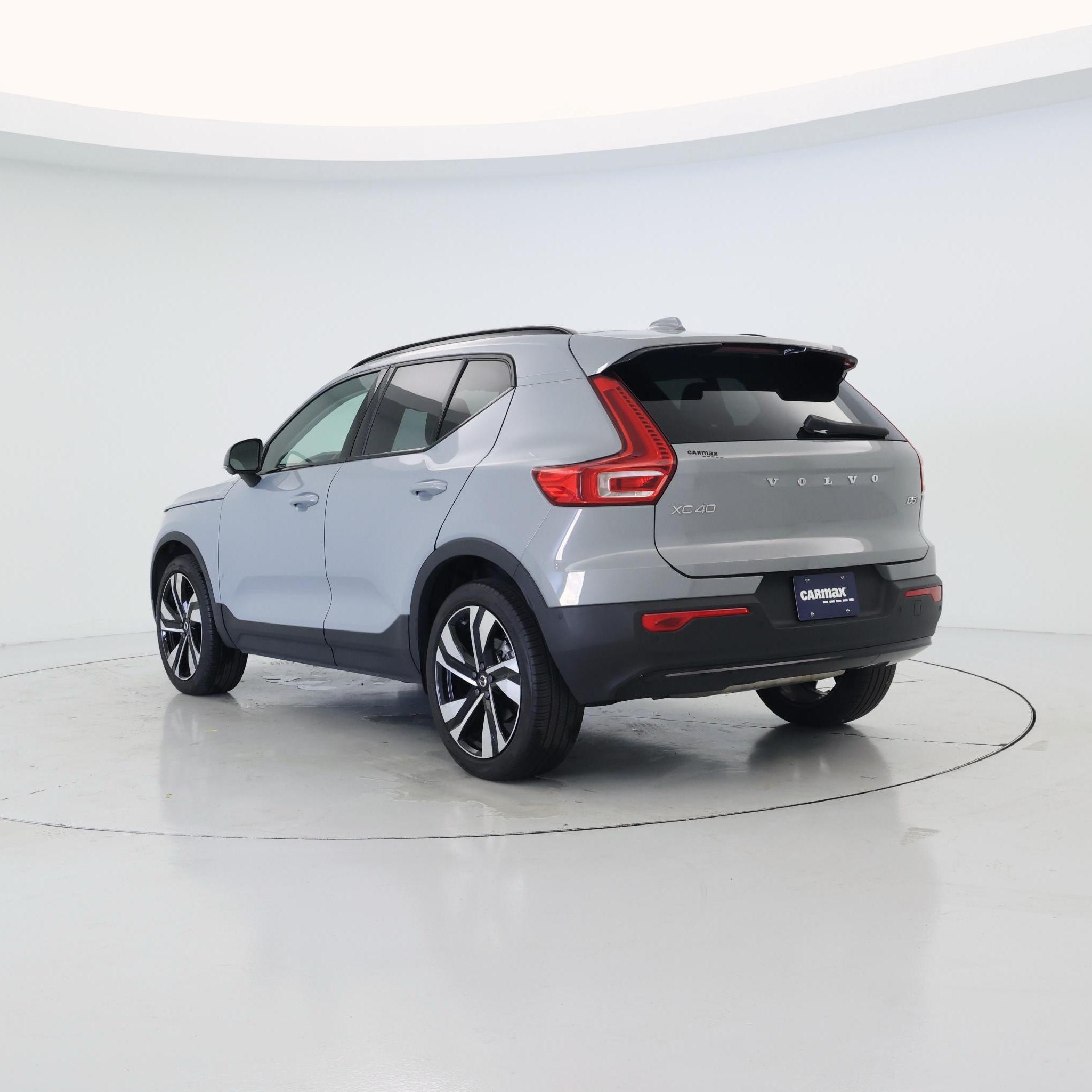 Thumbnail: 2024 Volvo XC40 - 2