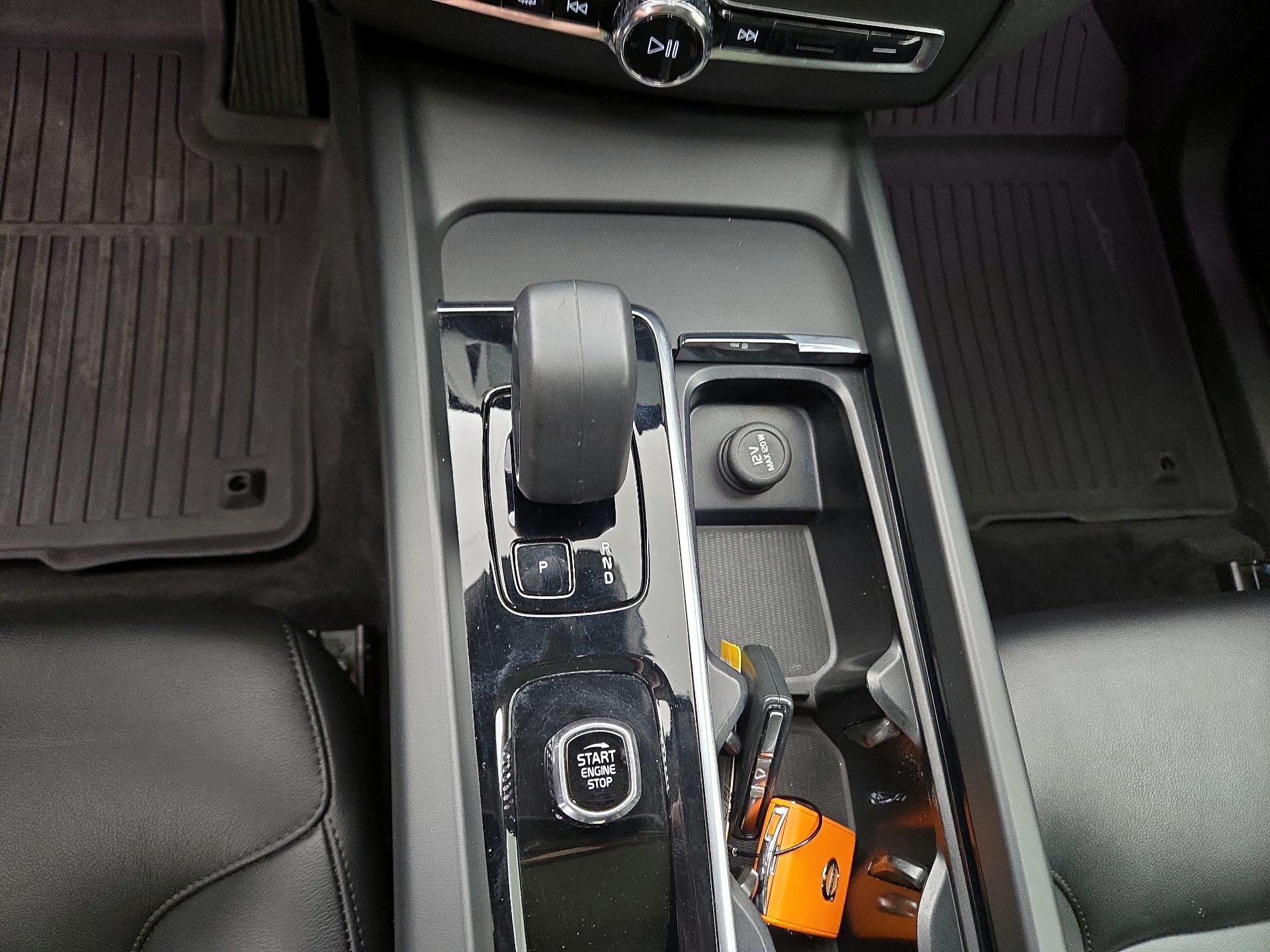 Thumbnail: 2023 Volvo XC60 - 18