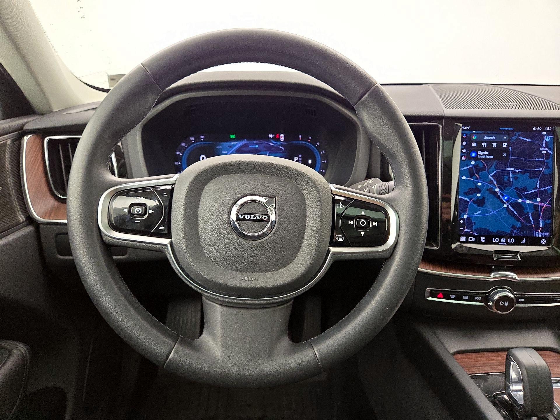 Thumbnail: 2023 Volvo XC60 - 10