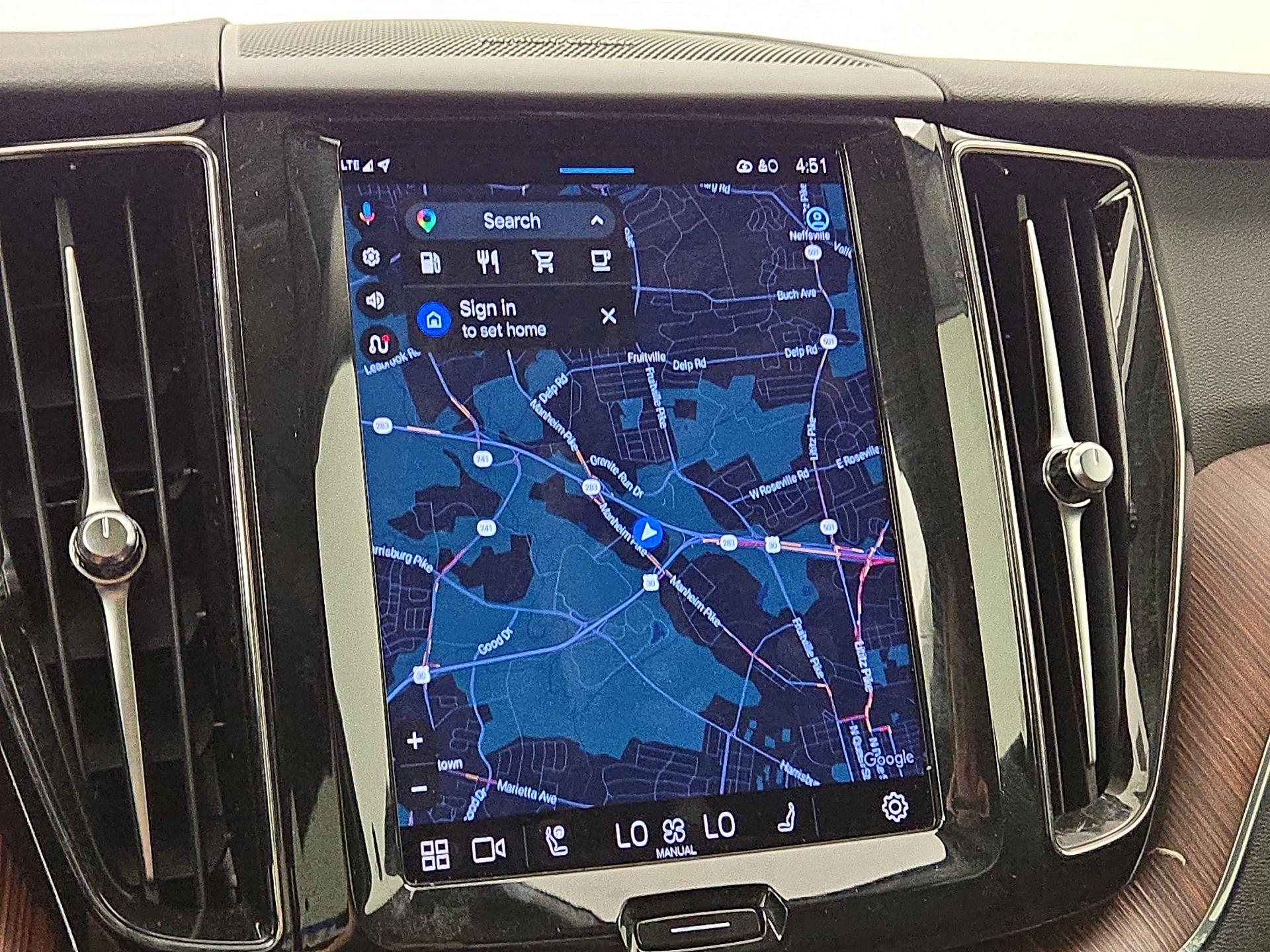 Thumbnail: 2023 Volvo XC60 - 14