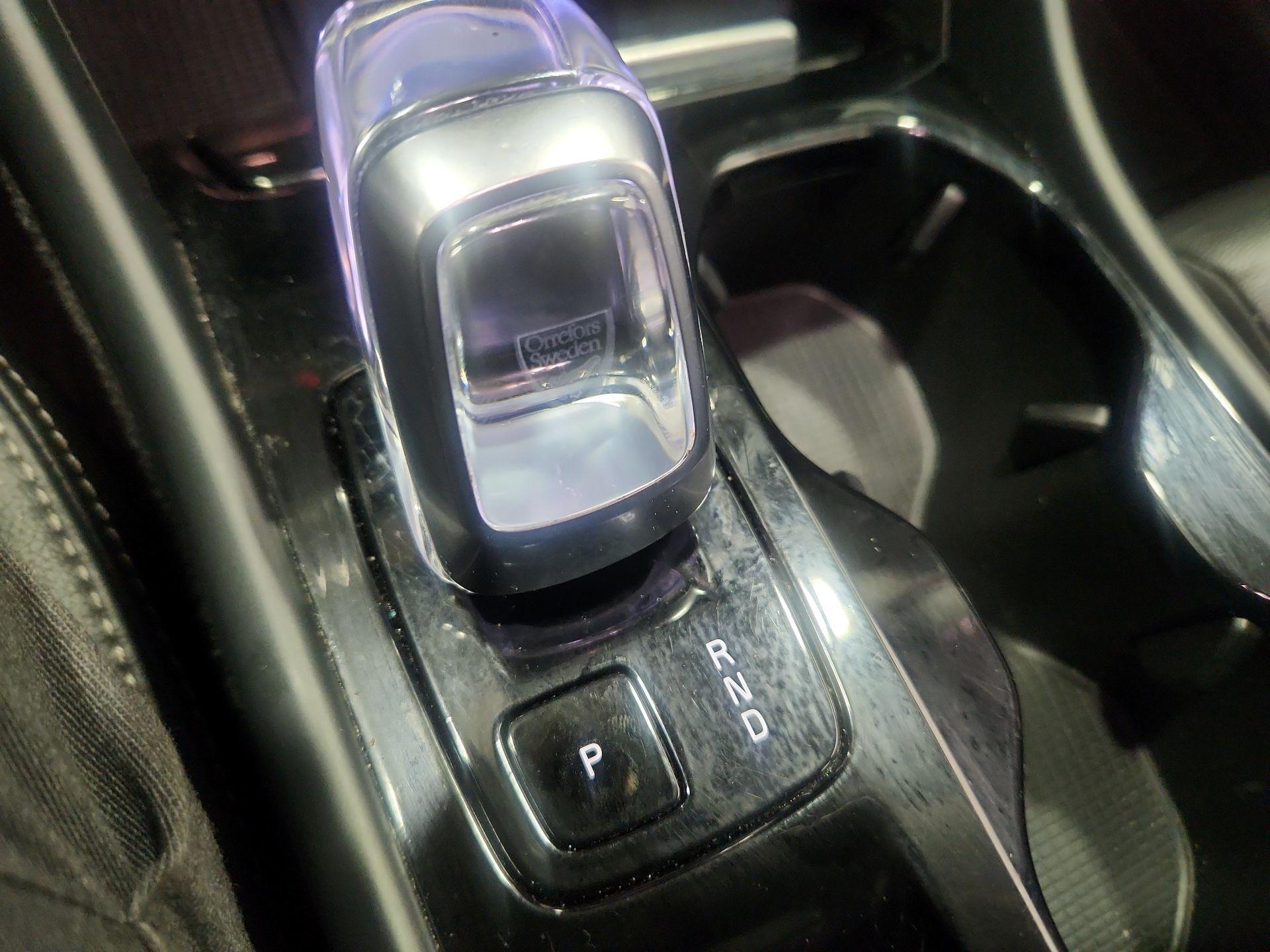 Thumbnail: 2023 Volvo XC40 - 18
