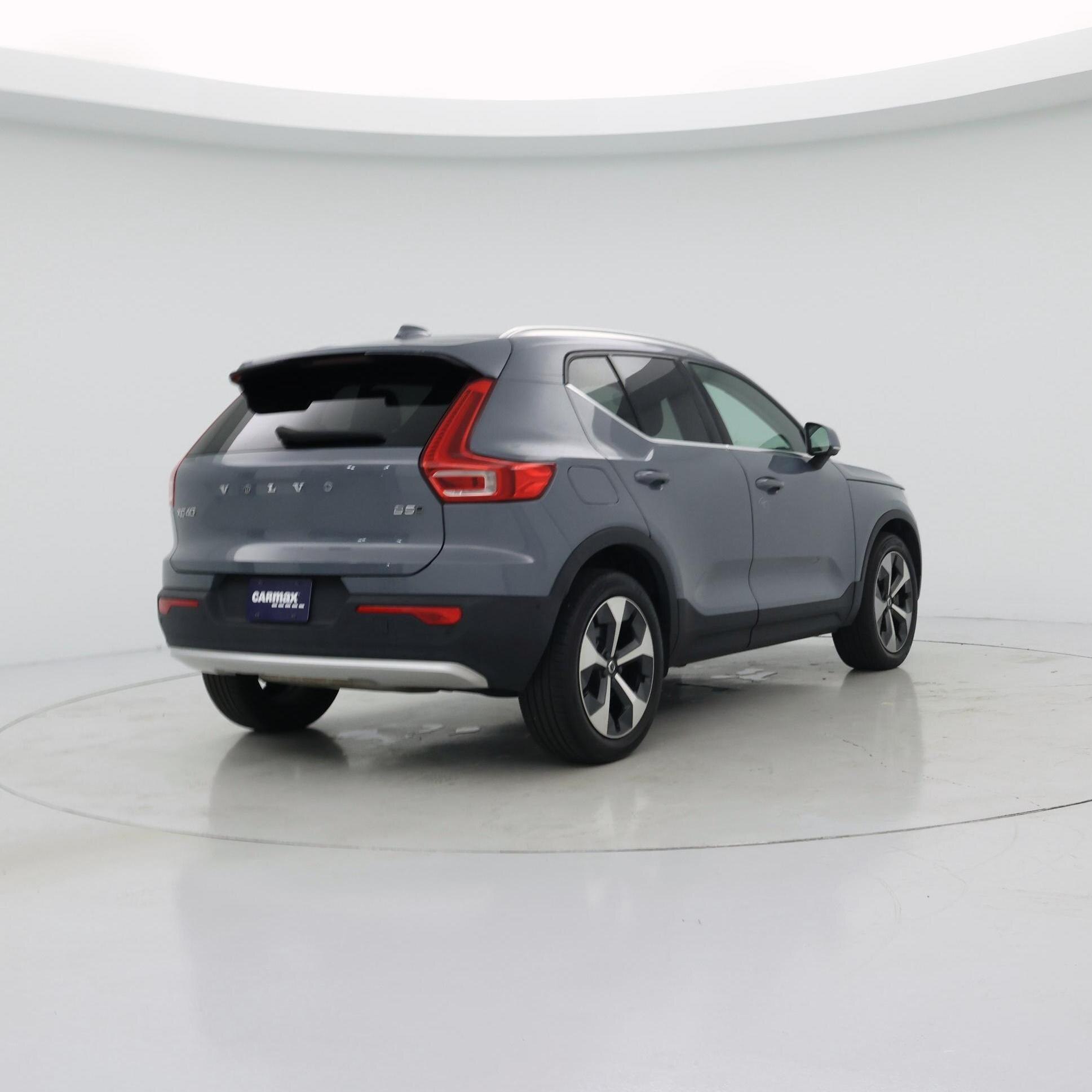 Thumbnail: 2023 Volvo XC40 - 8
