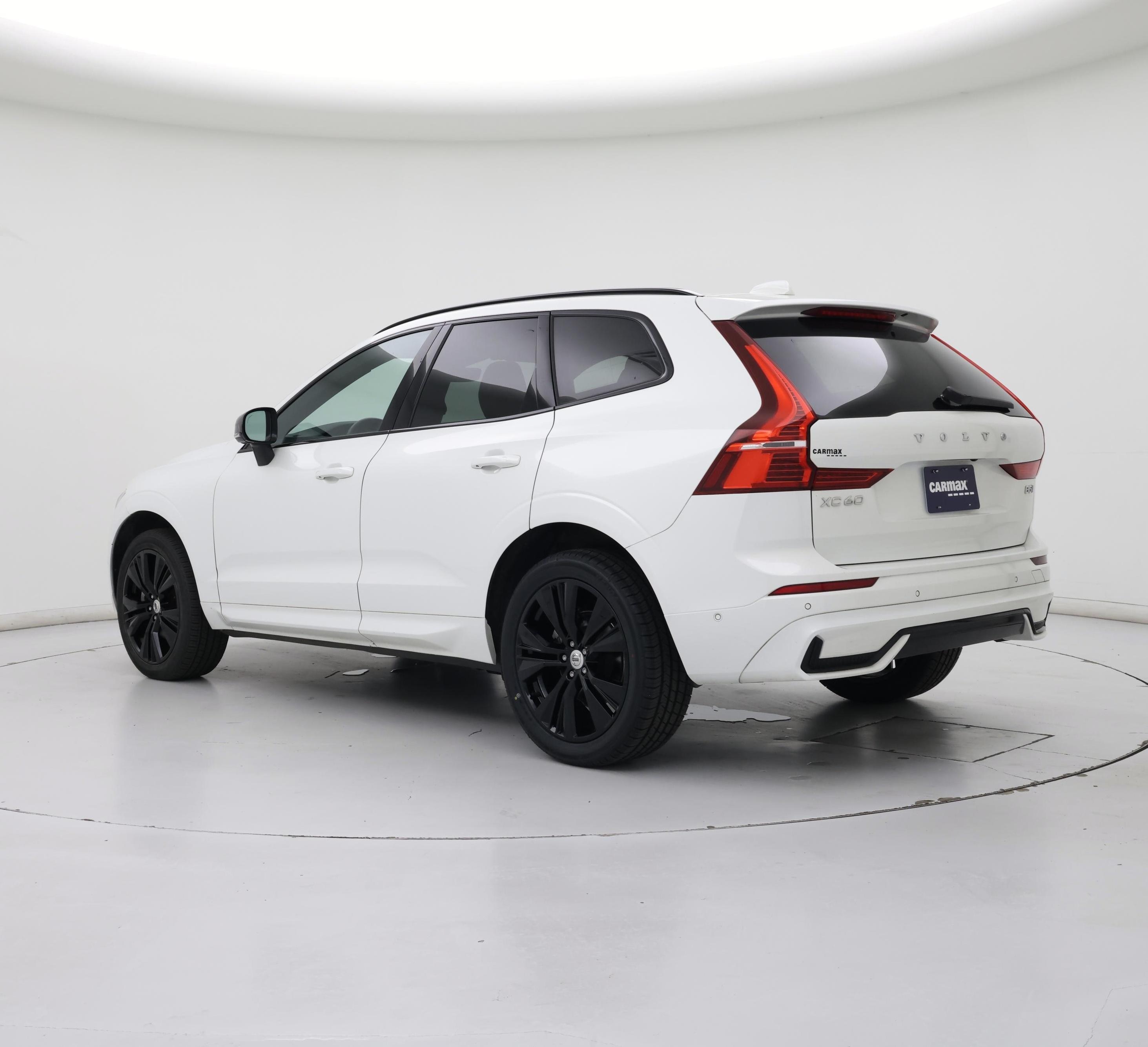 Thumbnail: 2023 Volvo XC60 - 2