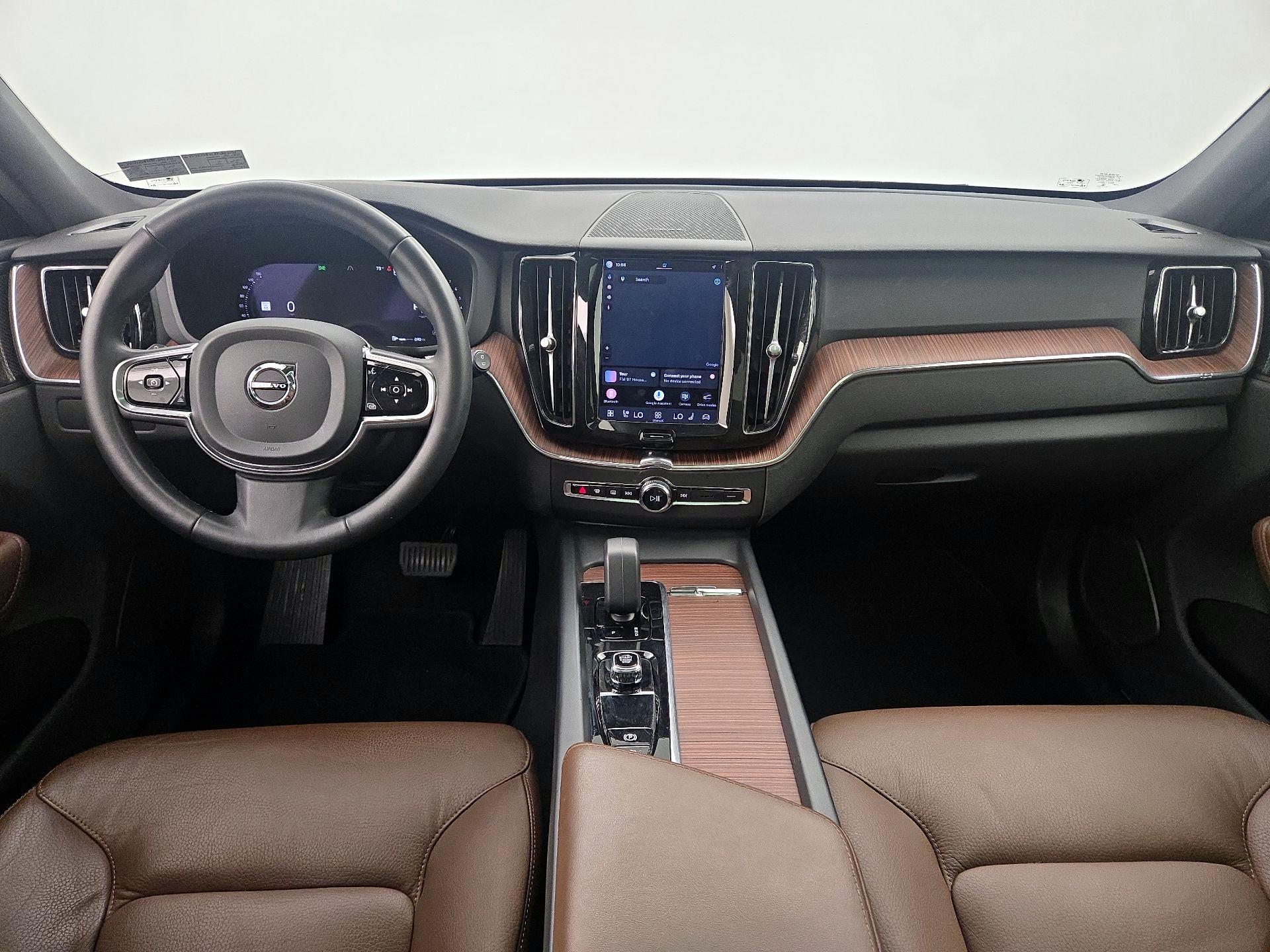 Thumbnail: 2023 Volvo XC60 - 9
