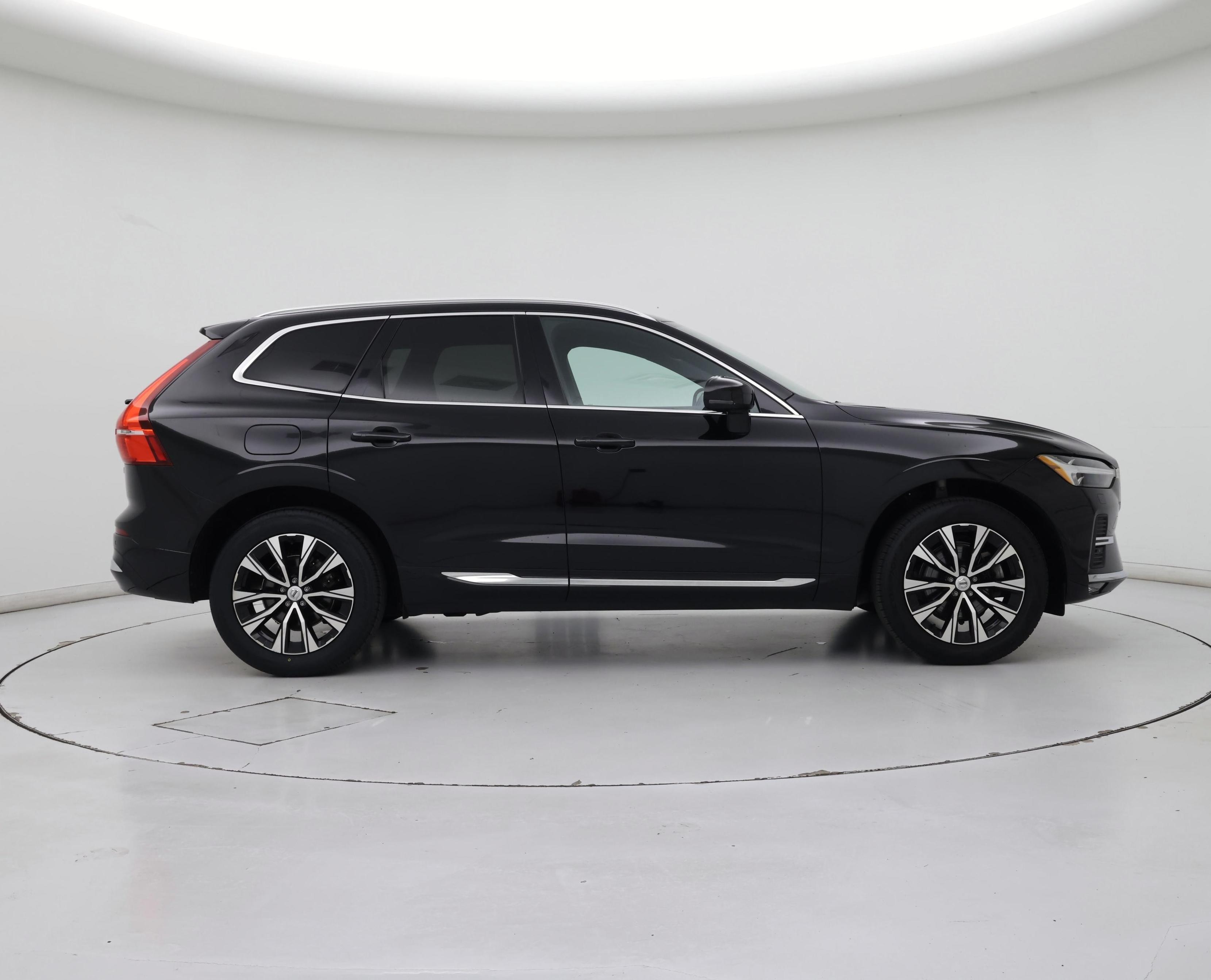 Thumbnail: 2023 Volvo XC60 - 7