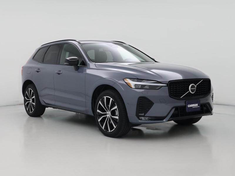 2024 Volvo XC60 B5 Plus Dark Theme