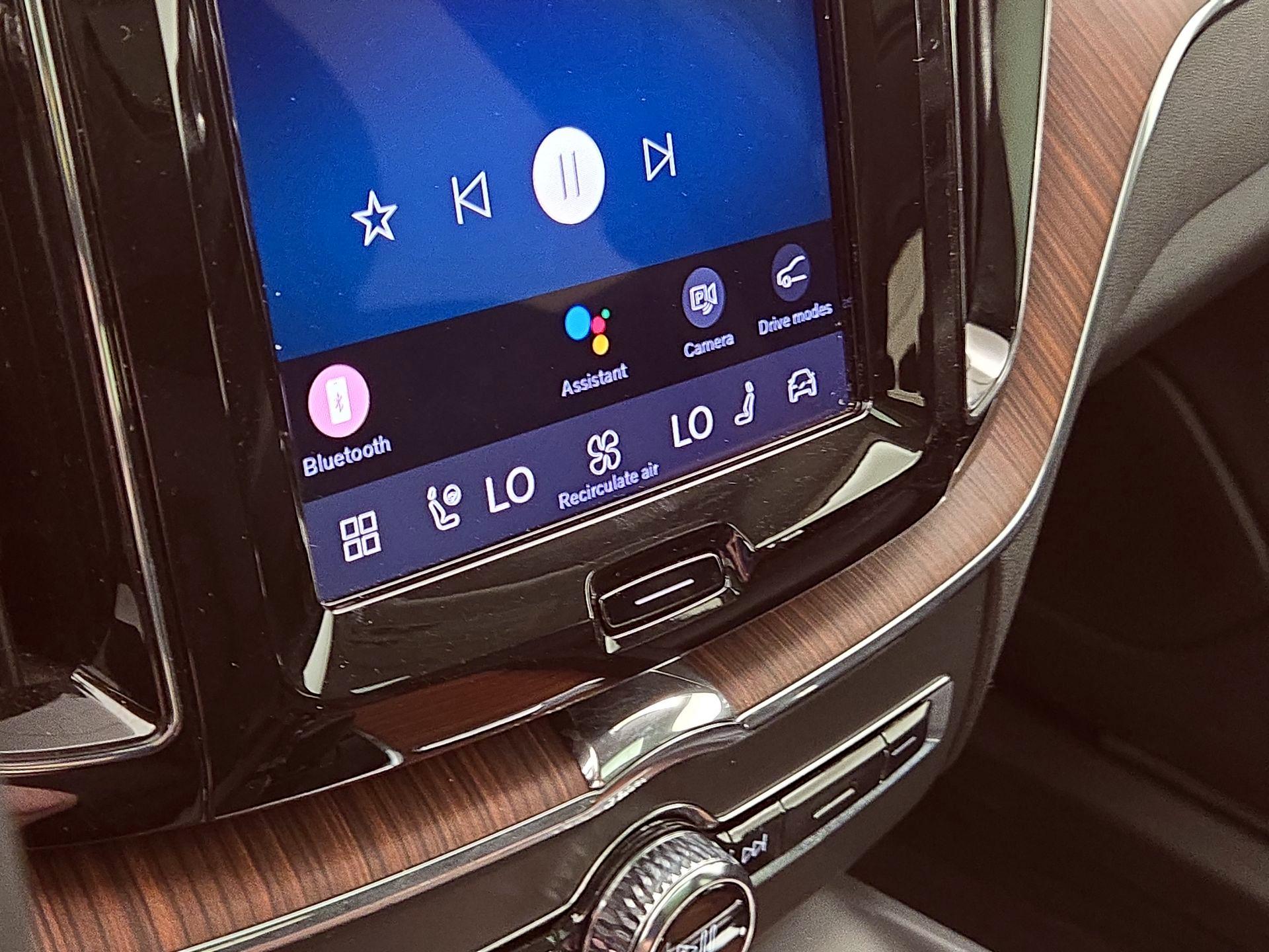 Thumbnail: 2024 Volvo XC60 - 16