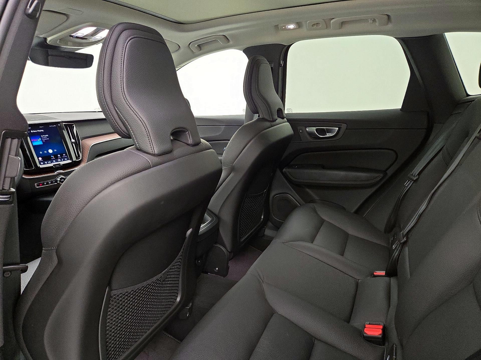 Thumbnail: 2024 Volvo XC60 - 20
