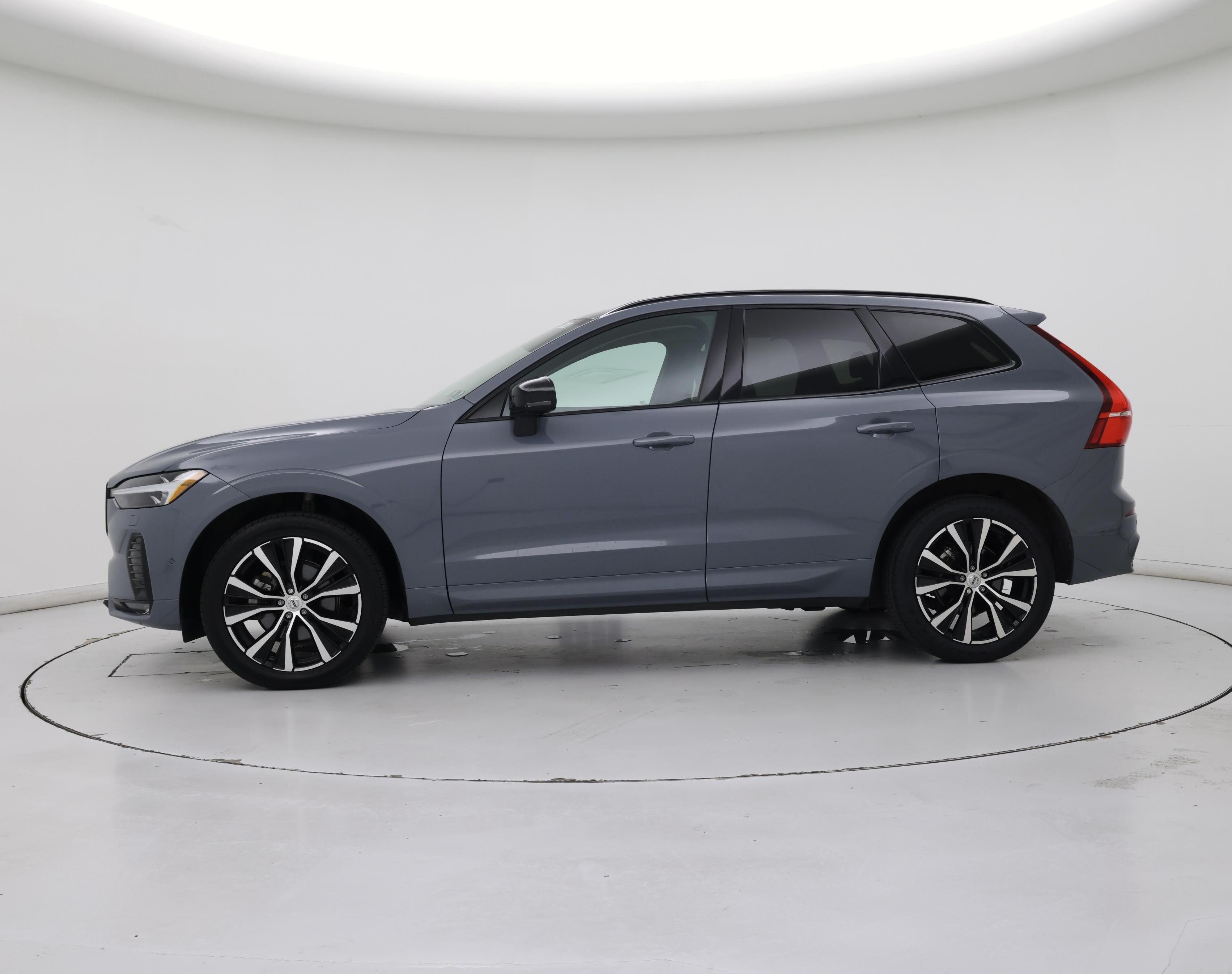 Thumbnail: 2024 Volvo XC60 - 3