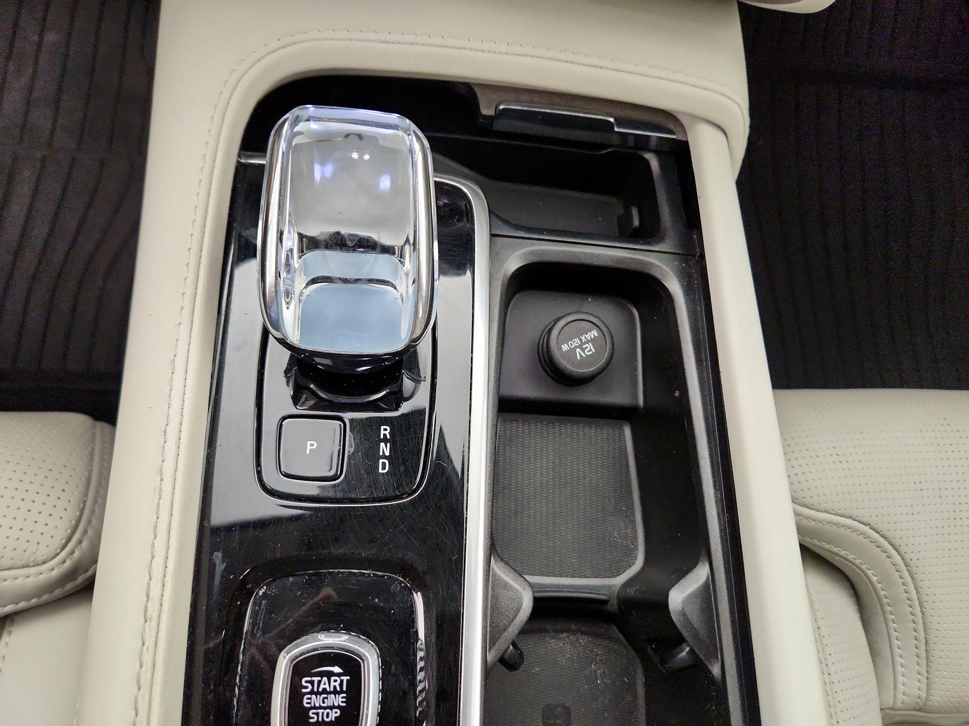 Thumbnail: 2023 Volvo XC90 - 17