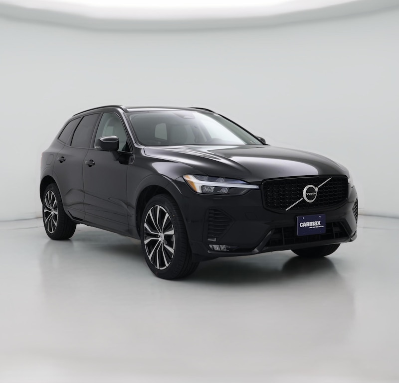 2023 Volvo XC60 B5 Plus Dark Theme
