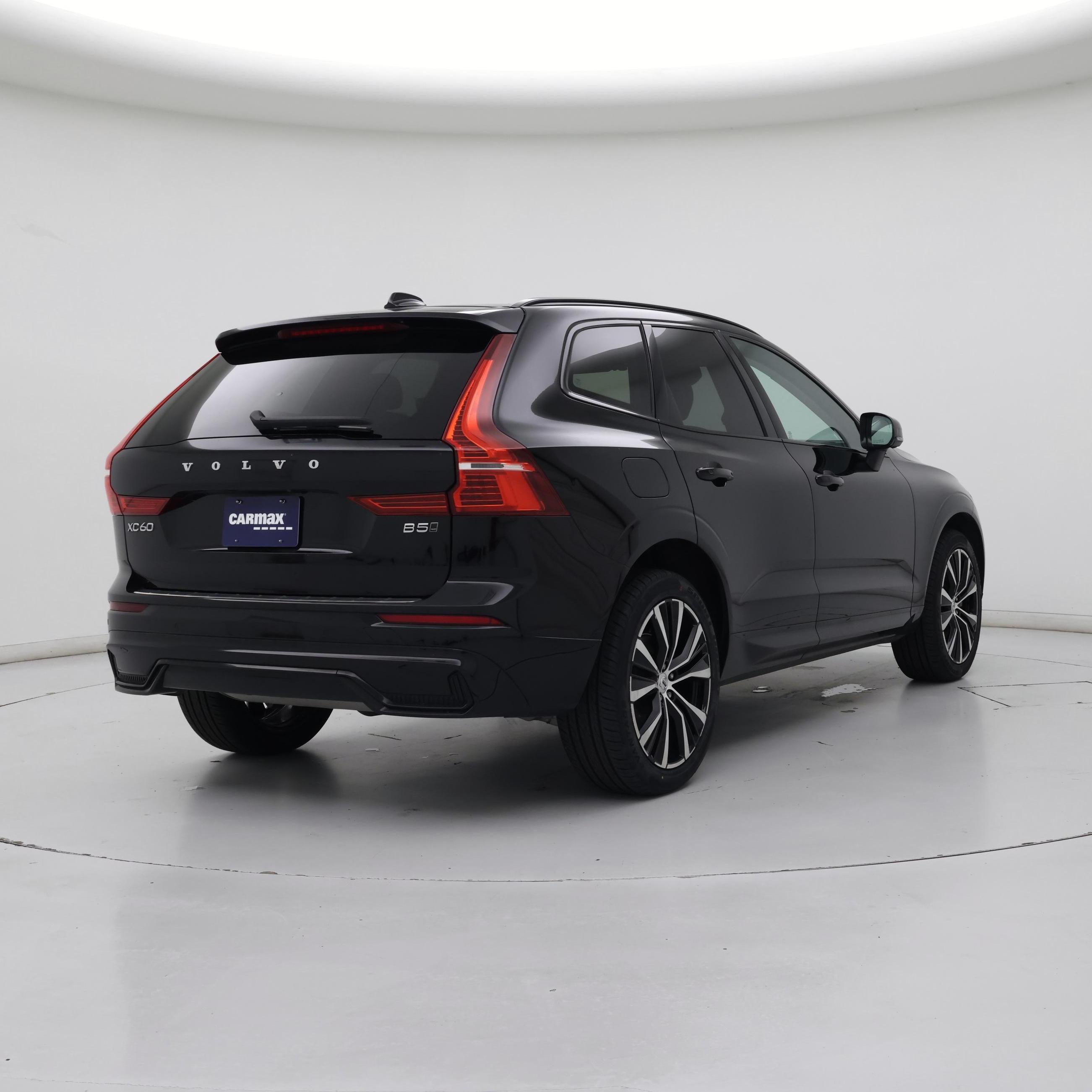 Thumbnail: 2023 Volvo XC60 - 8