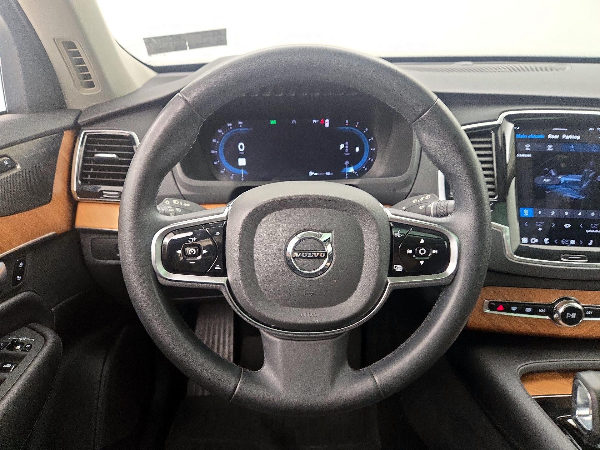 Thumbnail: 2023 Volvo XC90 - 10