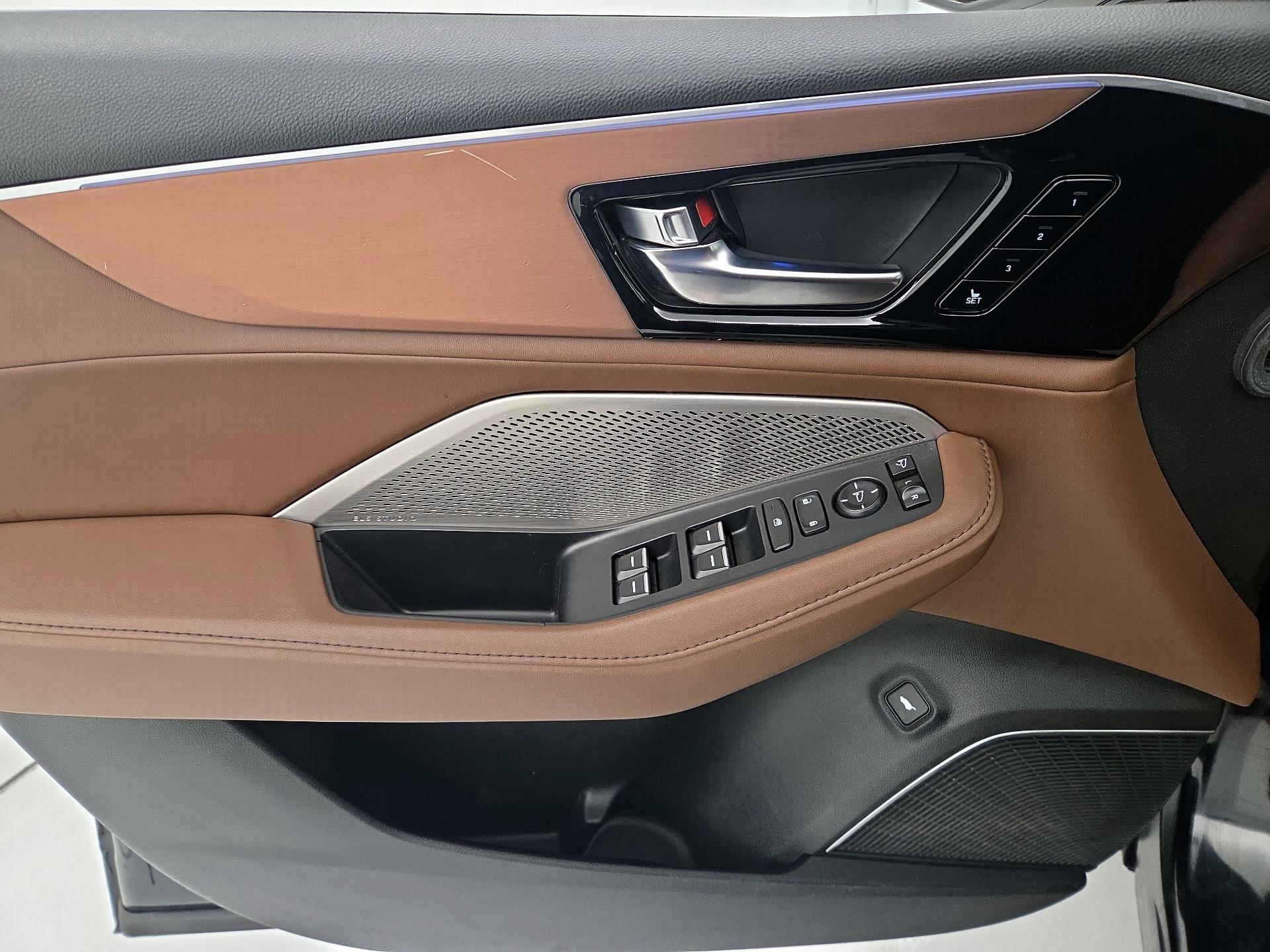 Thumbnail: 2023 Acura MDX - 12